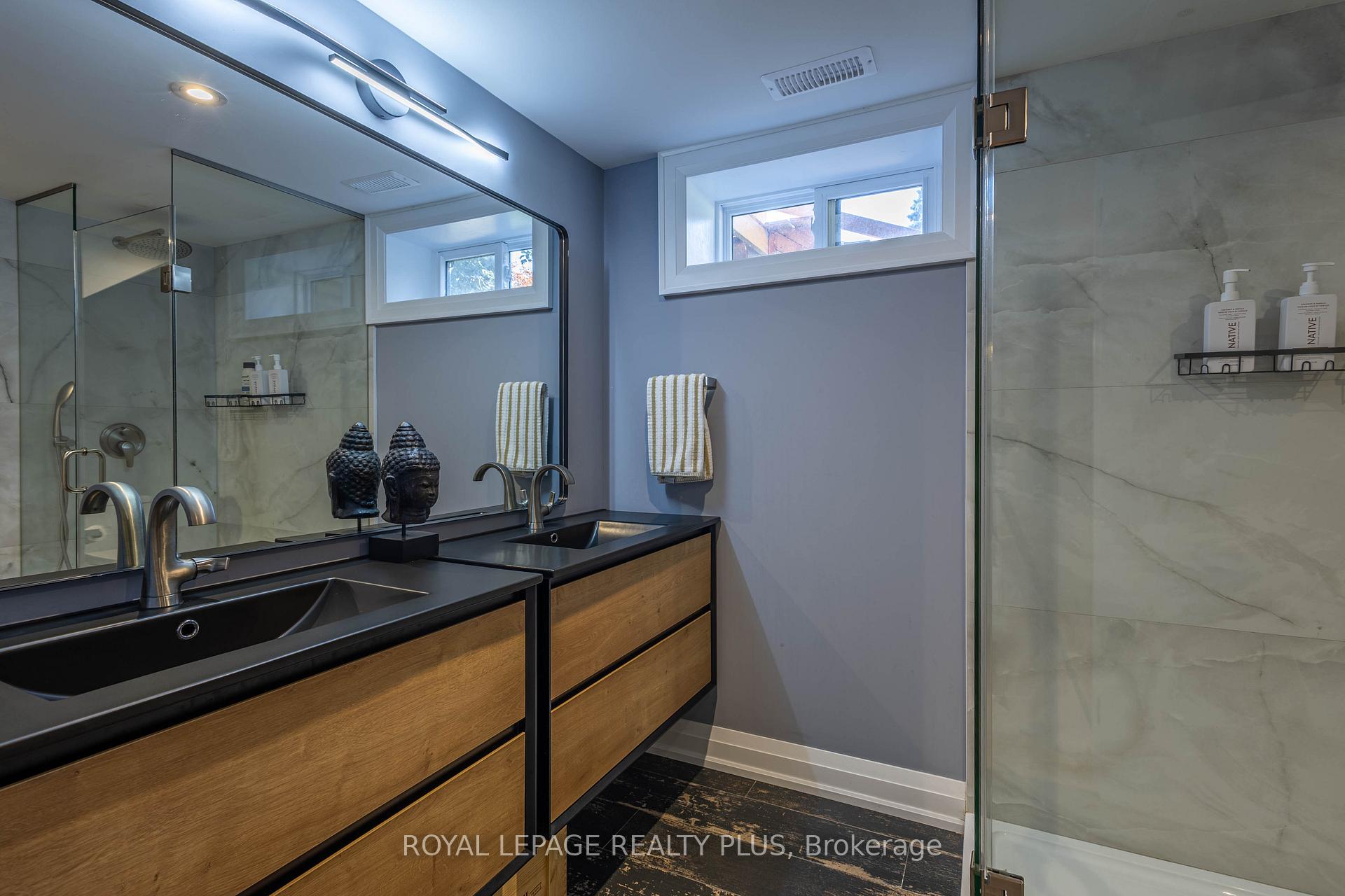 Photo 49 of 884 Eagle Drive, Burlington, LaSalle — HOMEH