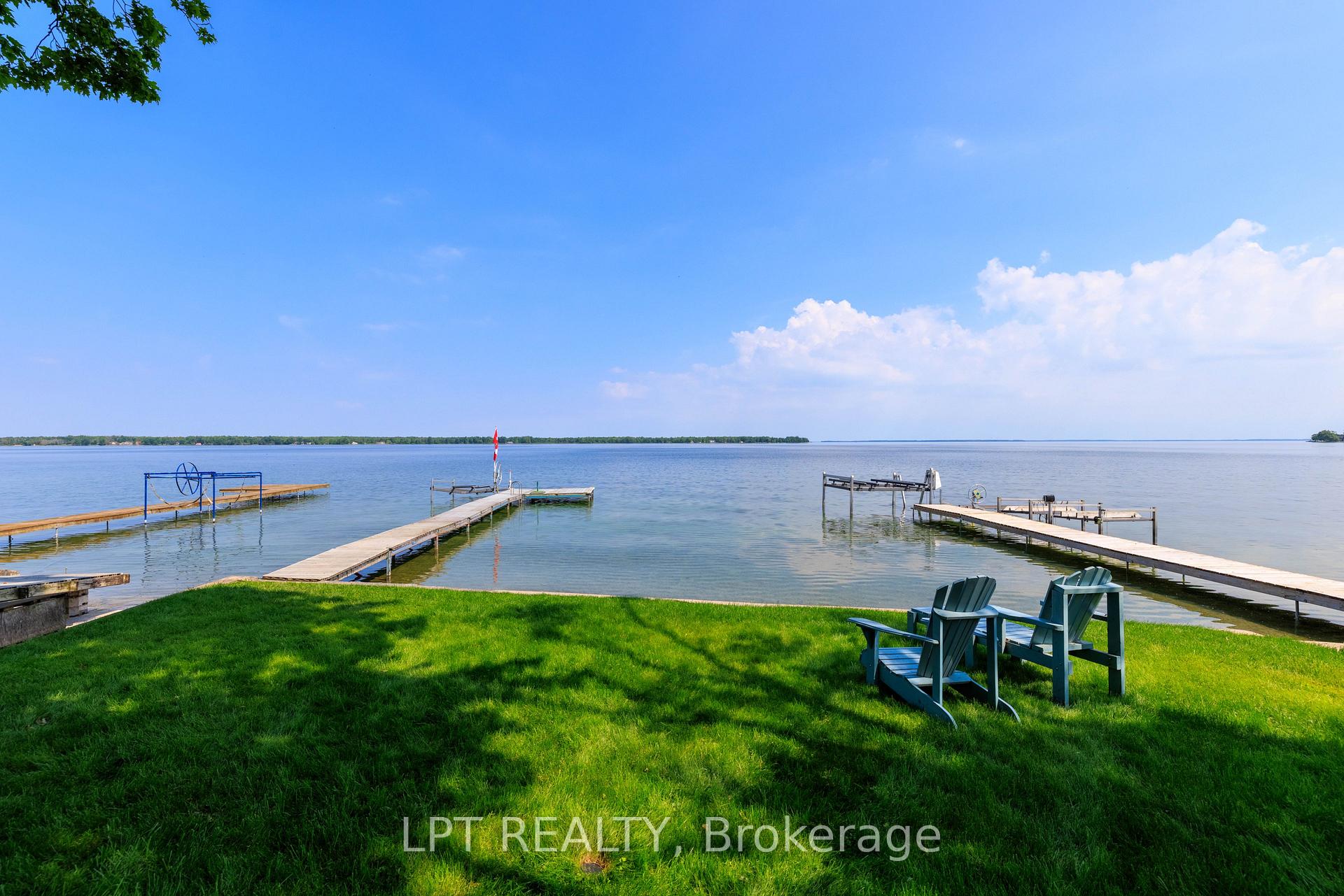 Front of 122 Blue Heron Drive