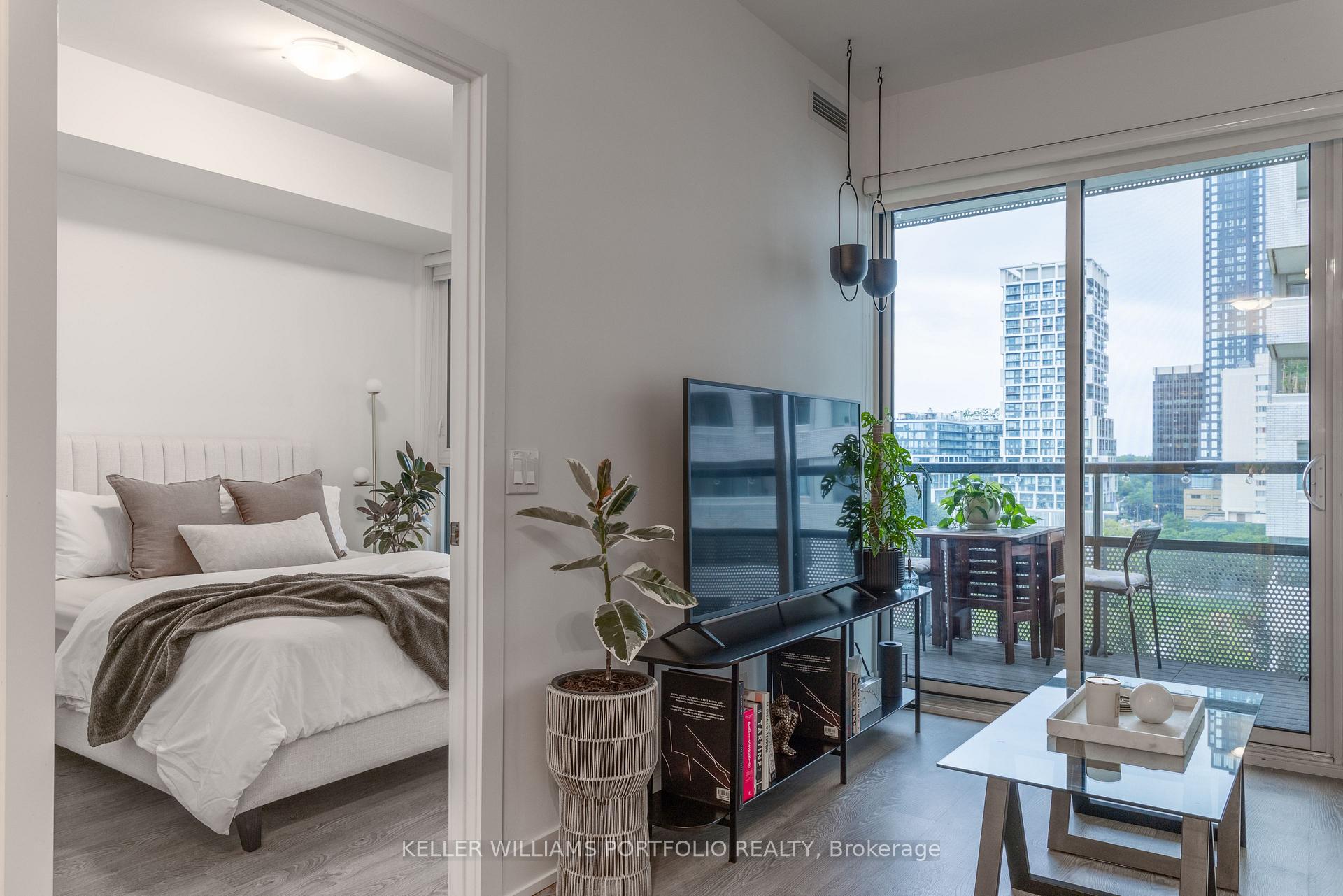 Photo 23 of Unit 706, 11 Lillian Street, Toronto, Mount Pleasant West — HOMEH