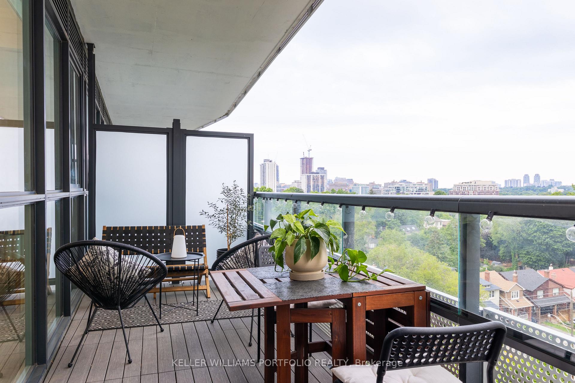Photo 26 of Unit 706, 11 Lillian Street, Toronto, Mount Pleasant West — HOMEH