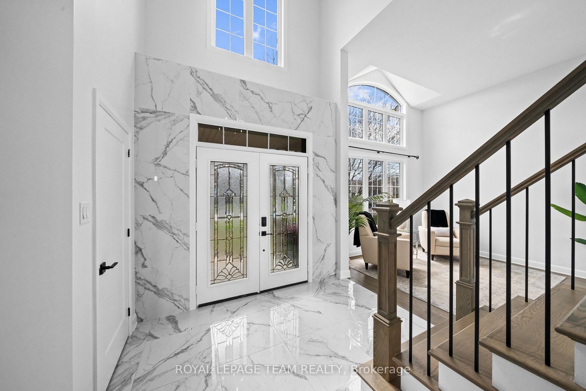 Photo 3 of 6936 Mary Anne Drive, Ottawa, Greely — HOMEH