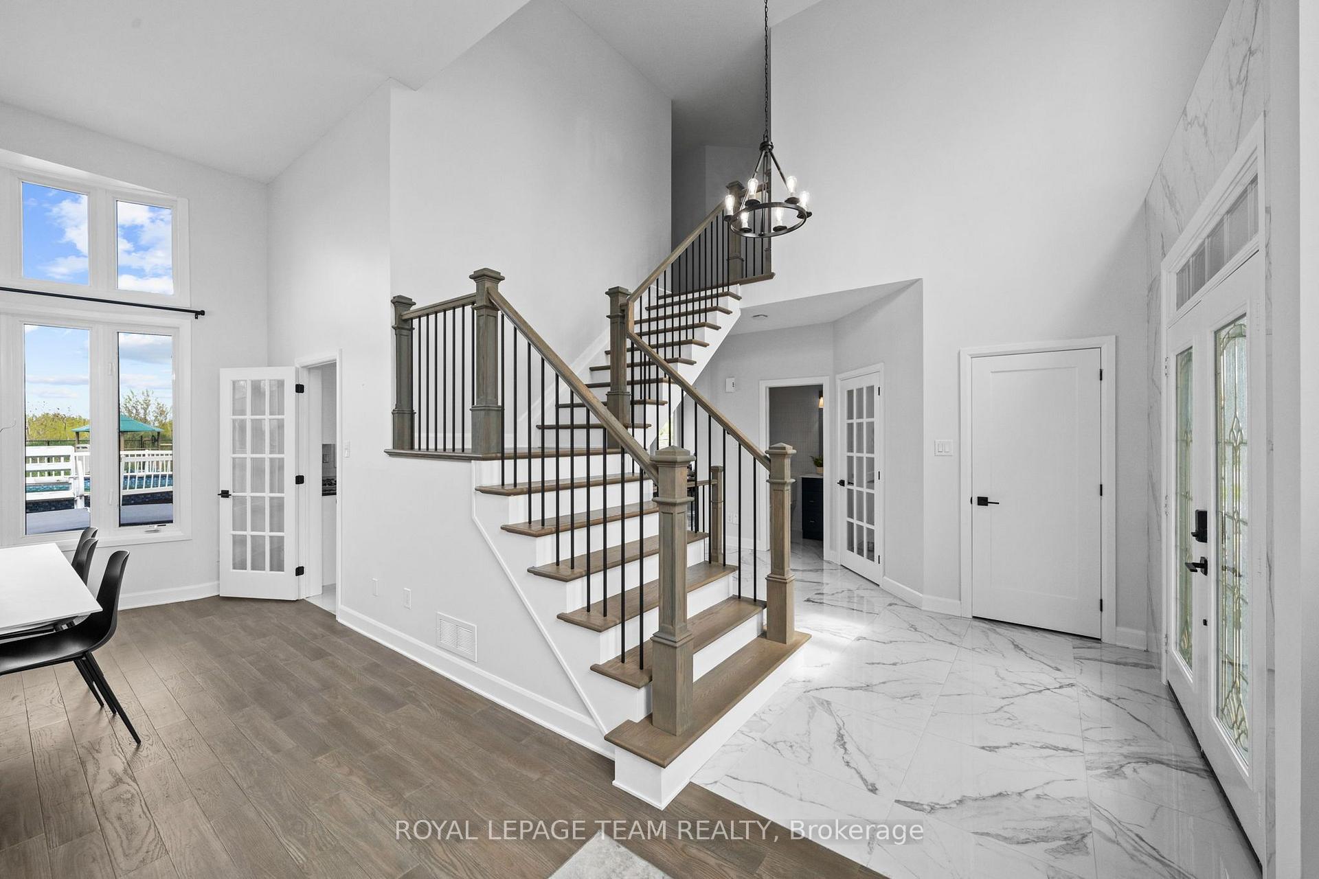 Photo 6 of 6936 Mary Anne Drive, Ottawa, Greely — HOMEH