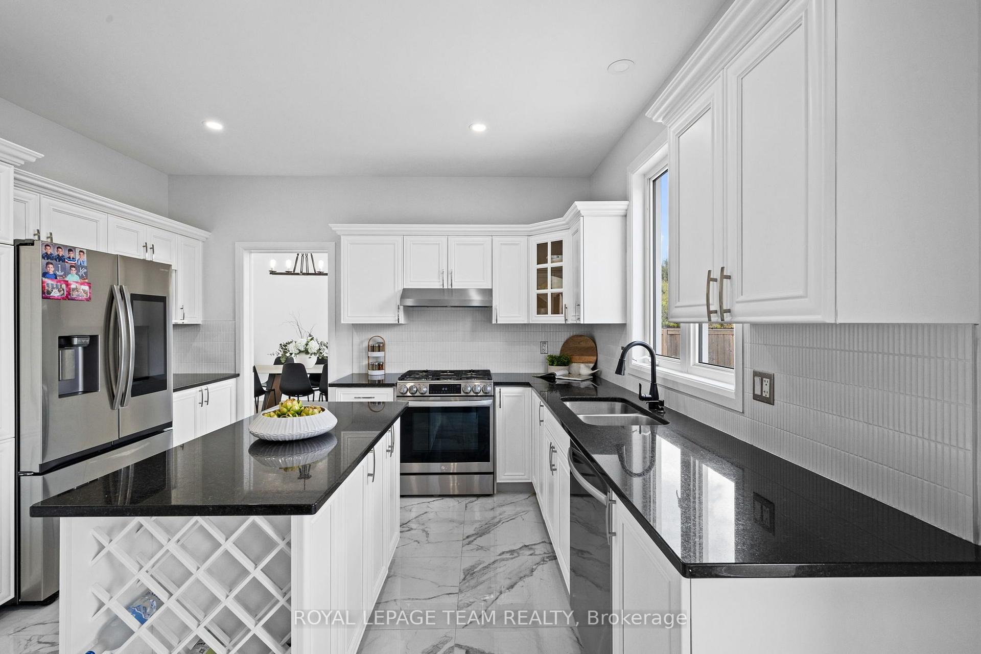 Photo 12 of 6936 Mary Anne Drive, Ottawa, Greely — HOMEH