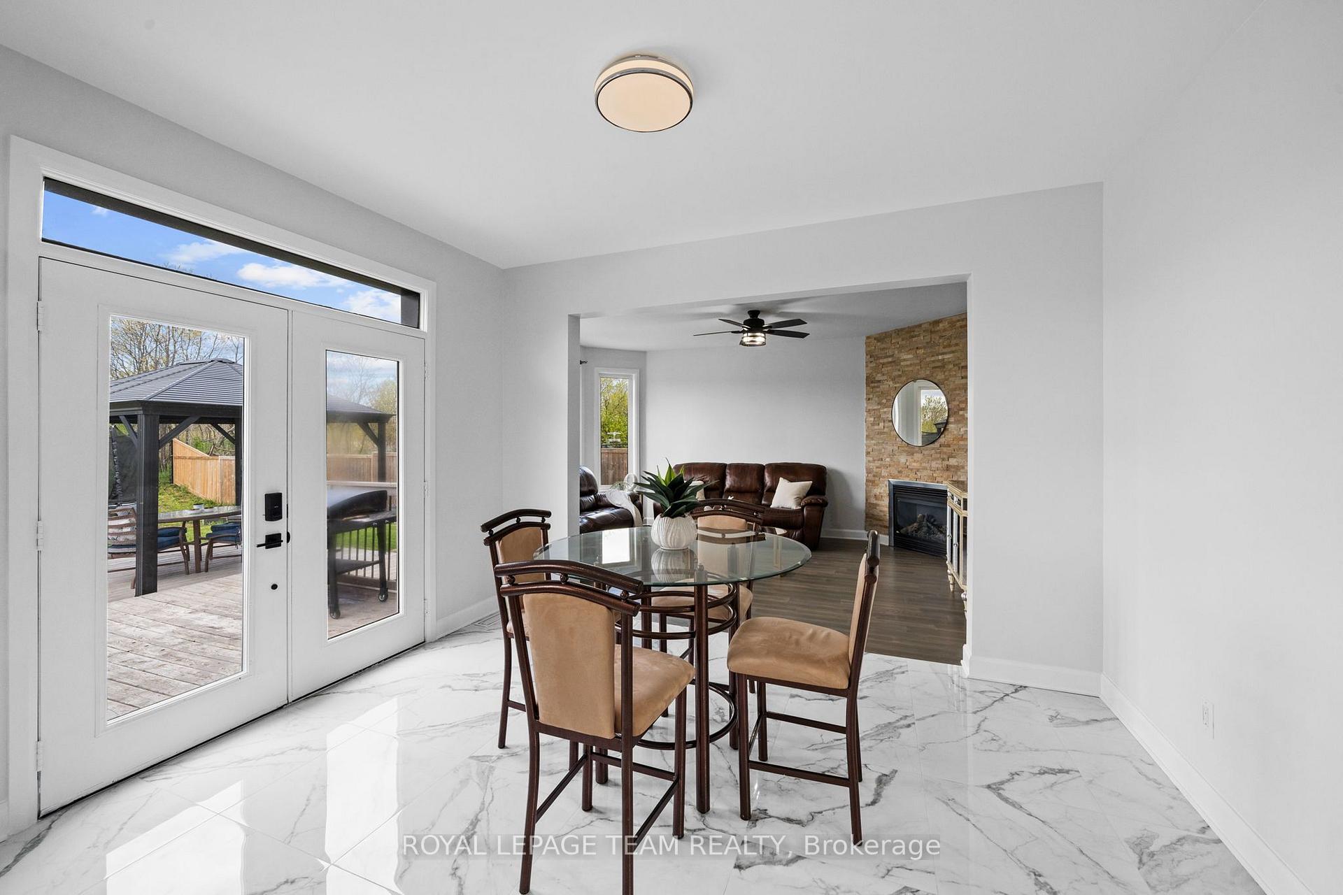 Photo 15 of 6936 Mary Anne Drive, Ottawa, Greely — HOMEH