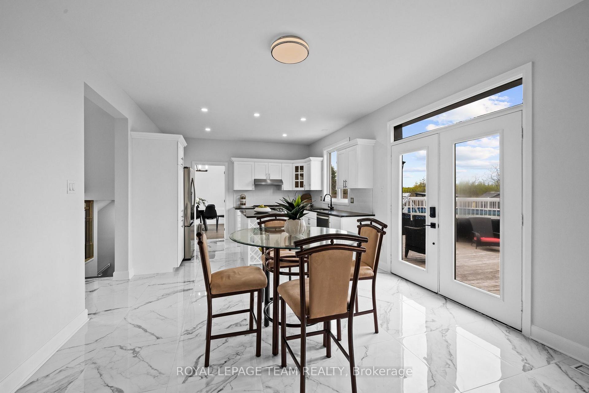 Photo 16 of 6936 Mary Anne Drive, Ottawa, Greely — HOMEH