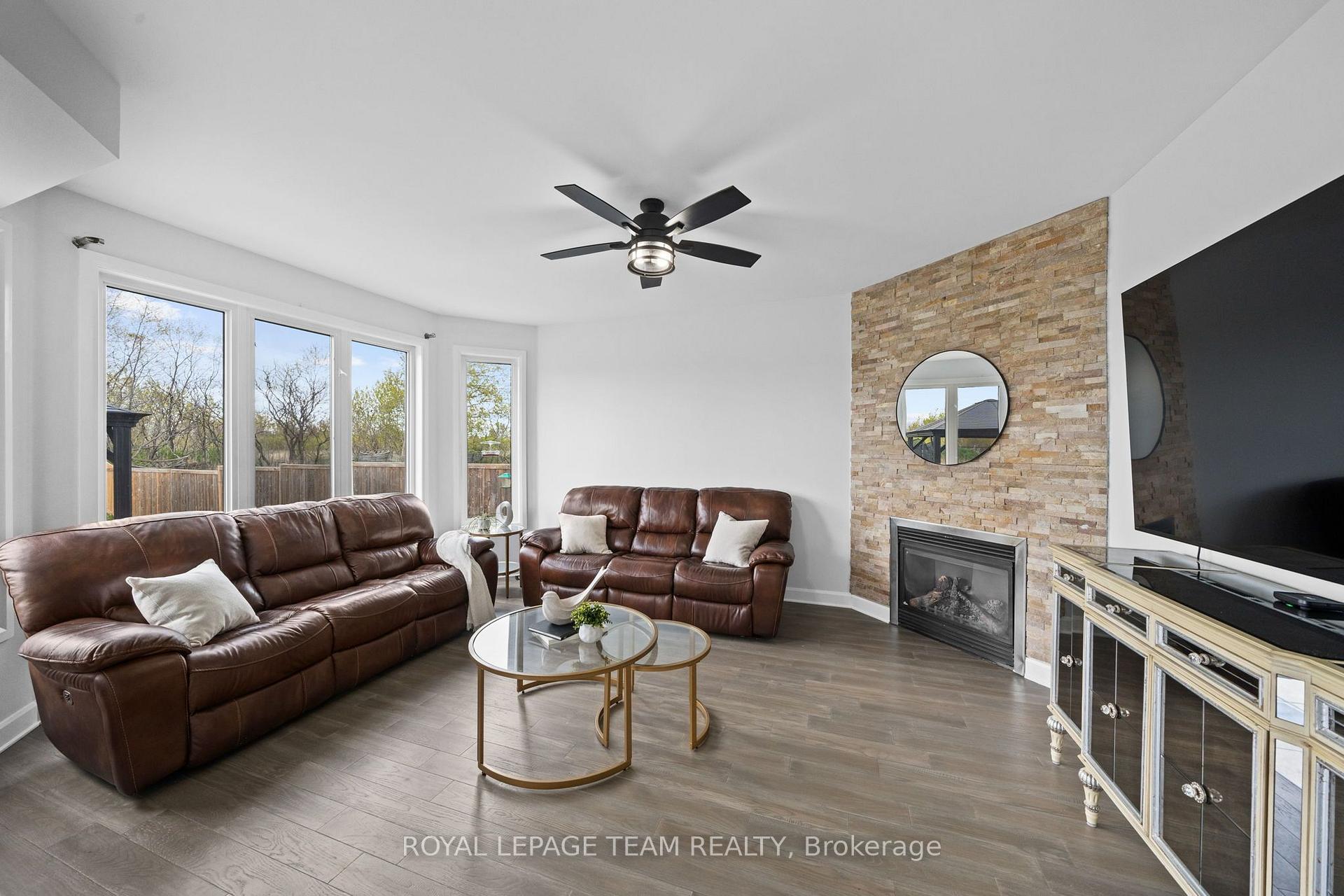 Photo 17 of 6936 Mary Anne Drive, Ottawa, Greely — HOMEH