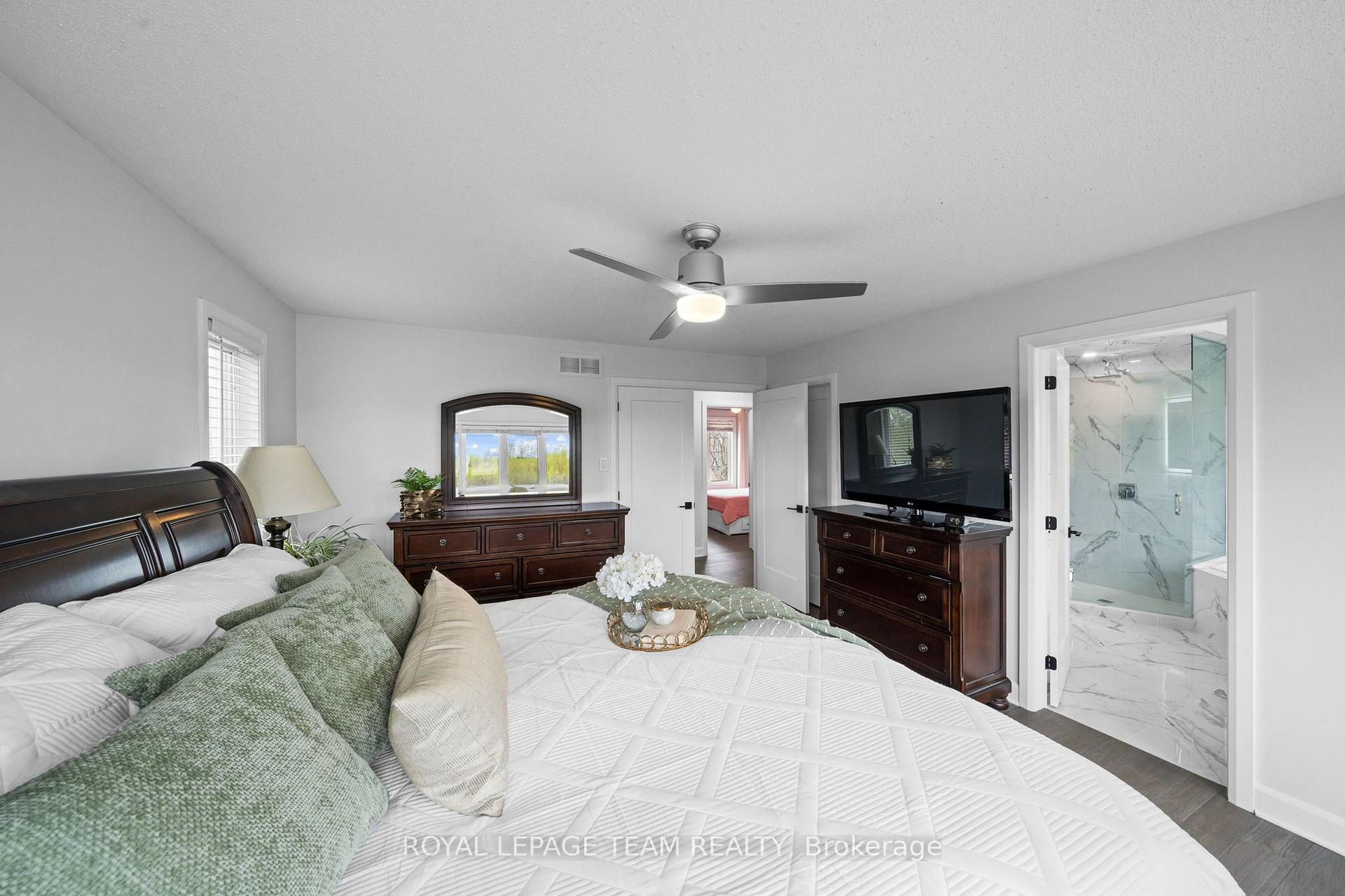 Photo 22 of 6936 Mary Anne Drive, Ottawa, Greely — HOMEH