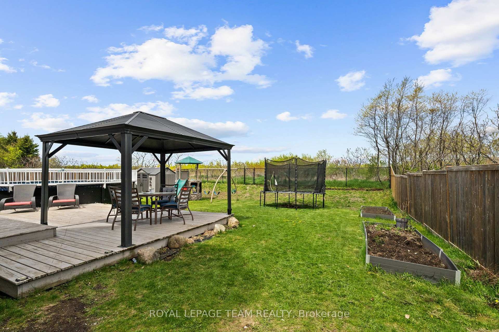 Photo 39 of 6936 Mary Anne Drive, Ottawa, Greely — HOMEH