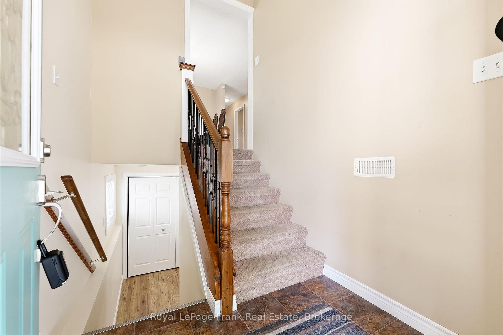 Photo 4 of 25 Barbara Street, Quinte West, Trenton Ward — HOMEH