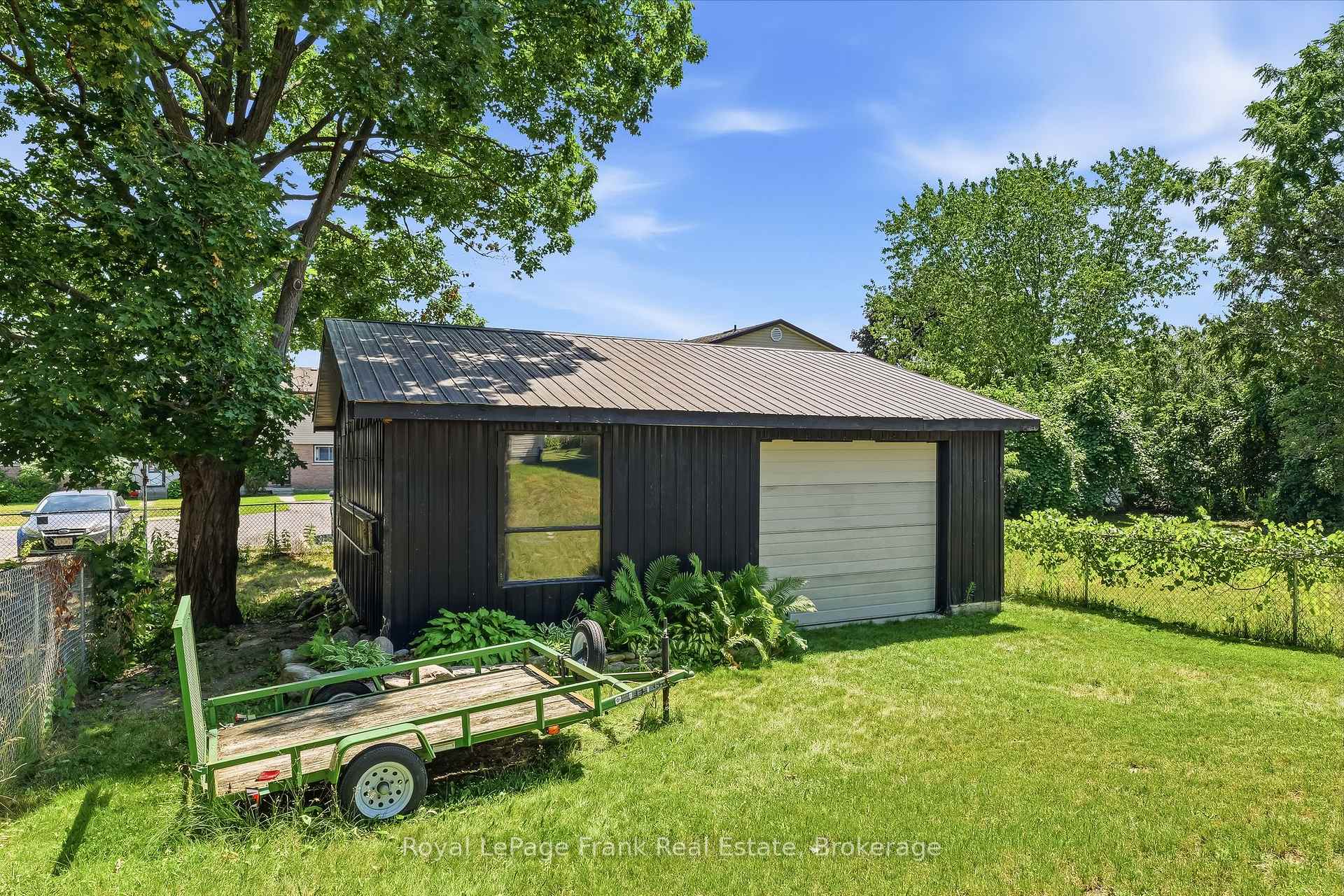 Photo 36 of 25 Barbara Street, Quinte West, Trenton Ward — HOMEH