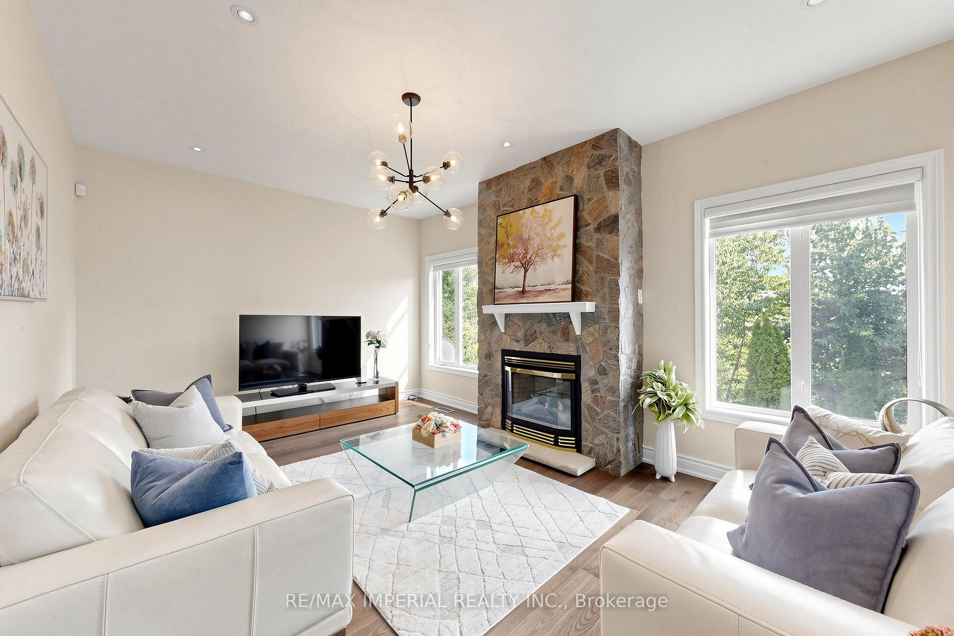Photo 6 of 53 Rushingbrook Drive, Richmond Hill, Rouge Woods — HOMEH