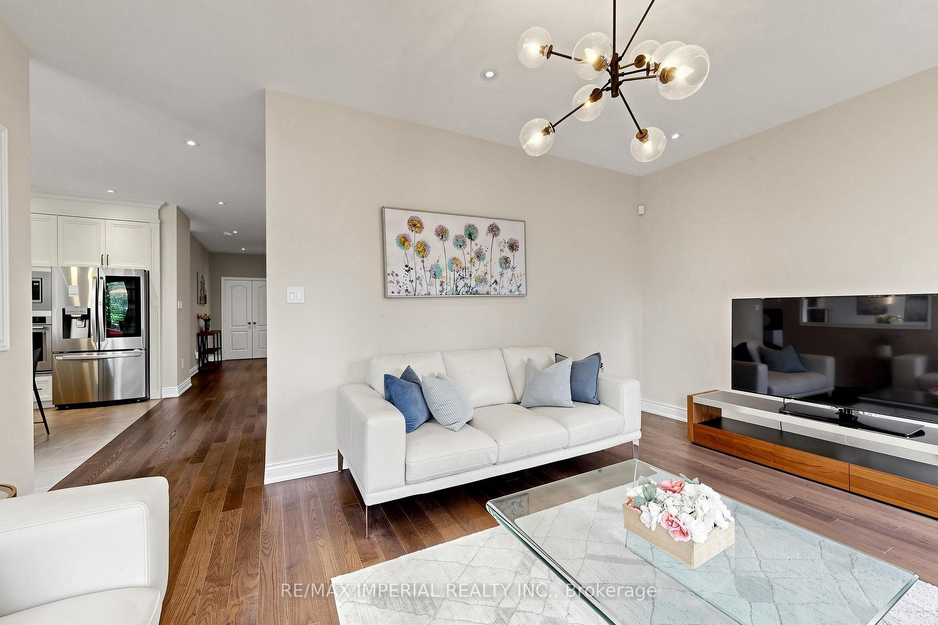 Photo 11 of 53 Rushingbrook Drive, Richmond Hill, Rouge Woods — HOMEH