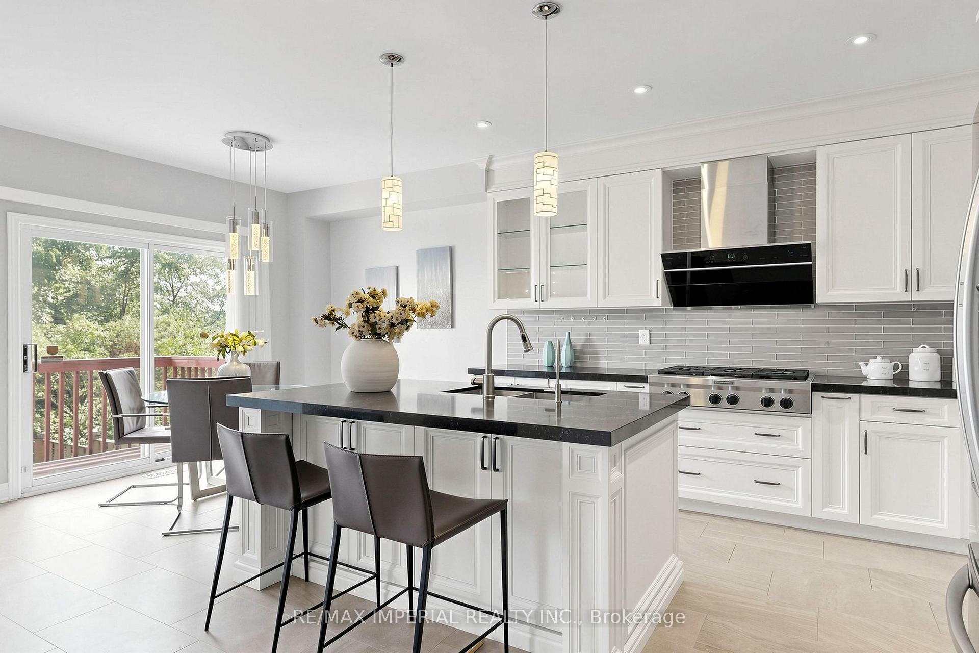 Photo 13 of 53 Rushingbrook Drive, Richmond Hill, Rouge Woods — HOMEH