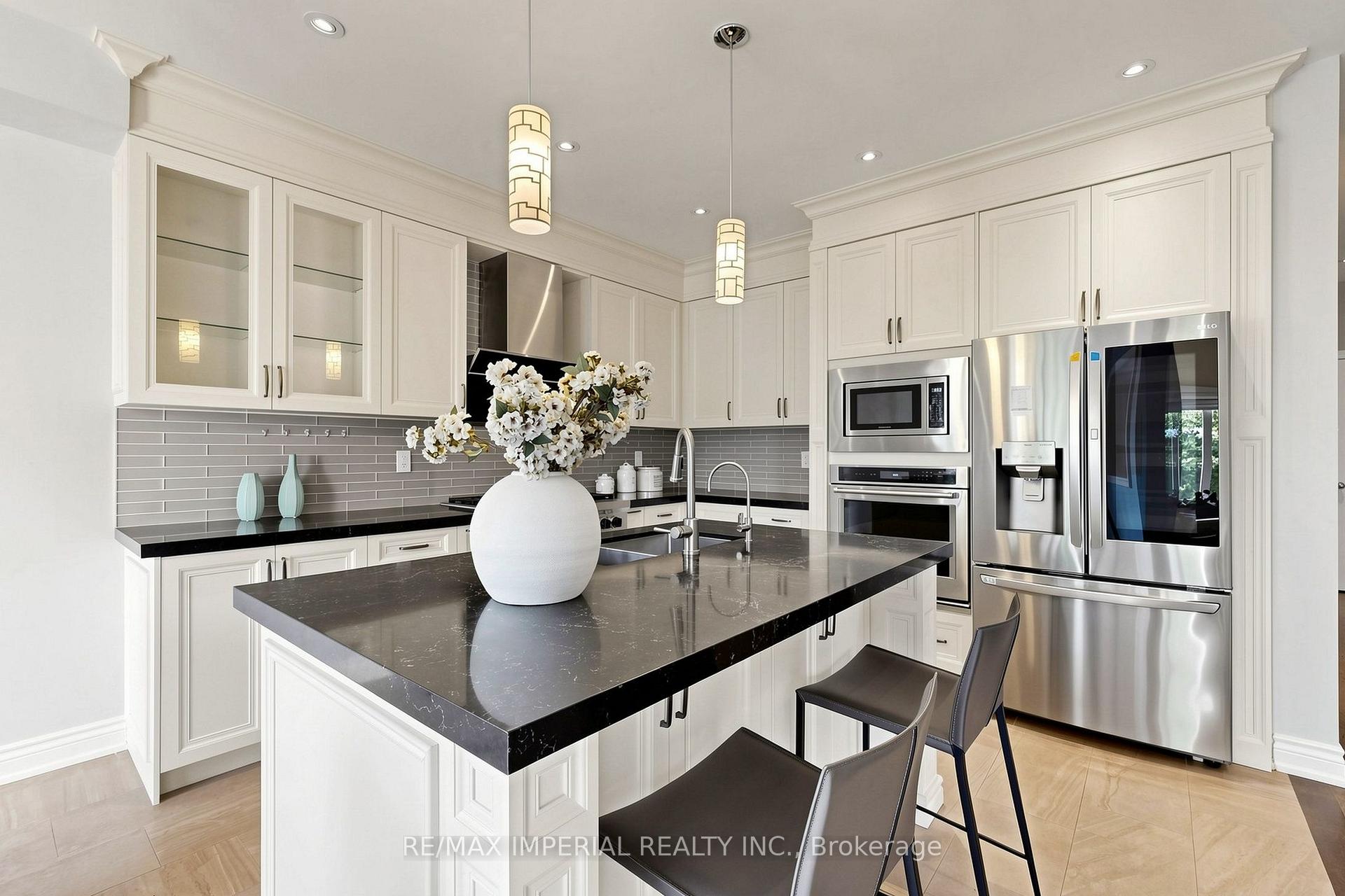 Photo 14 of 53 Rushingbrook Drive, Richmond Hill, Rouge Woods — HOMEH
