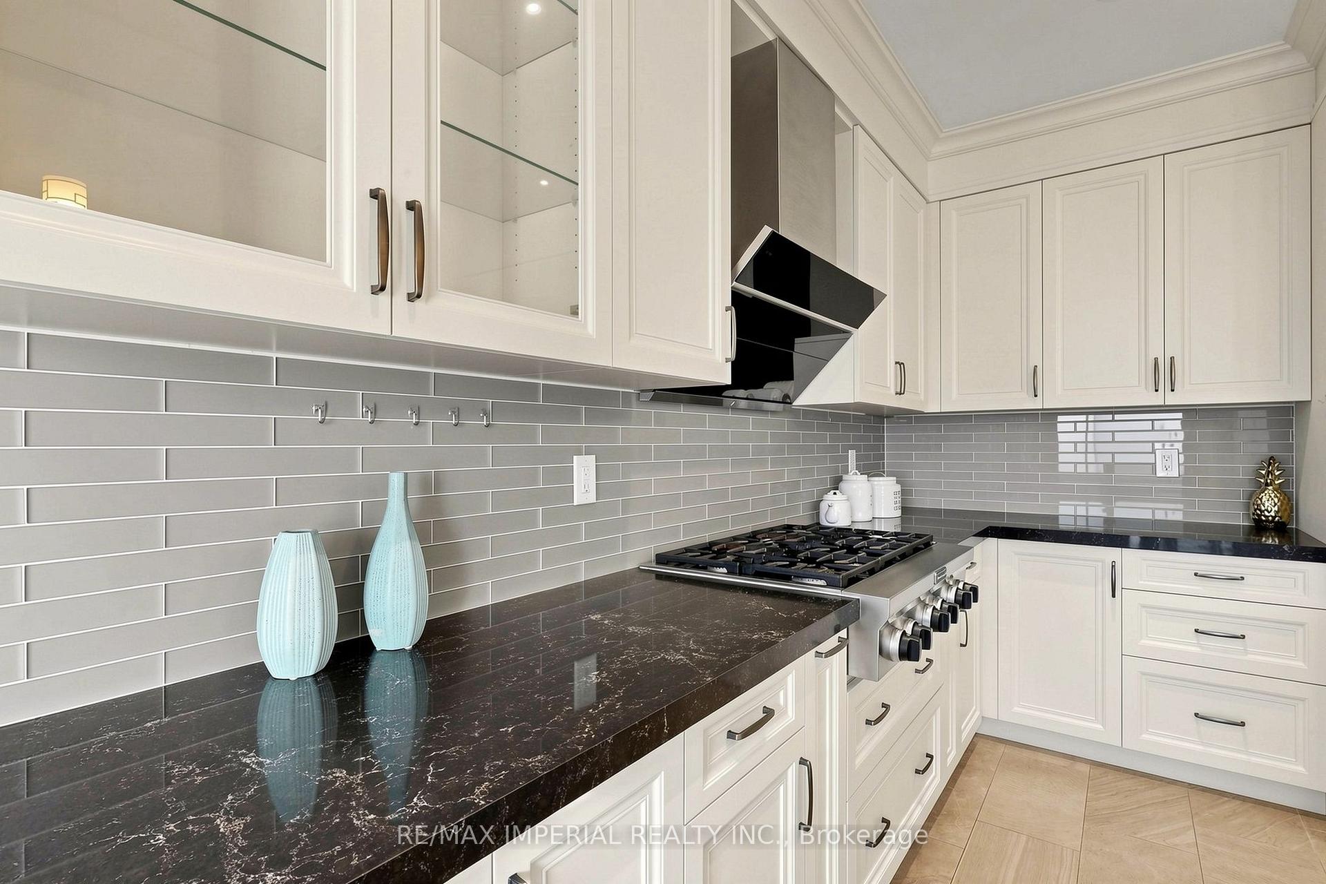 Photo 15 of 53 Rushingbrook Drive, Richmond Hill, Rouge Woods — HOMEH