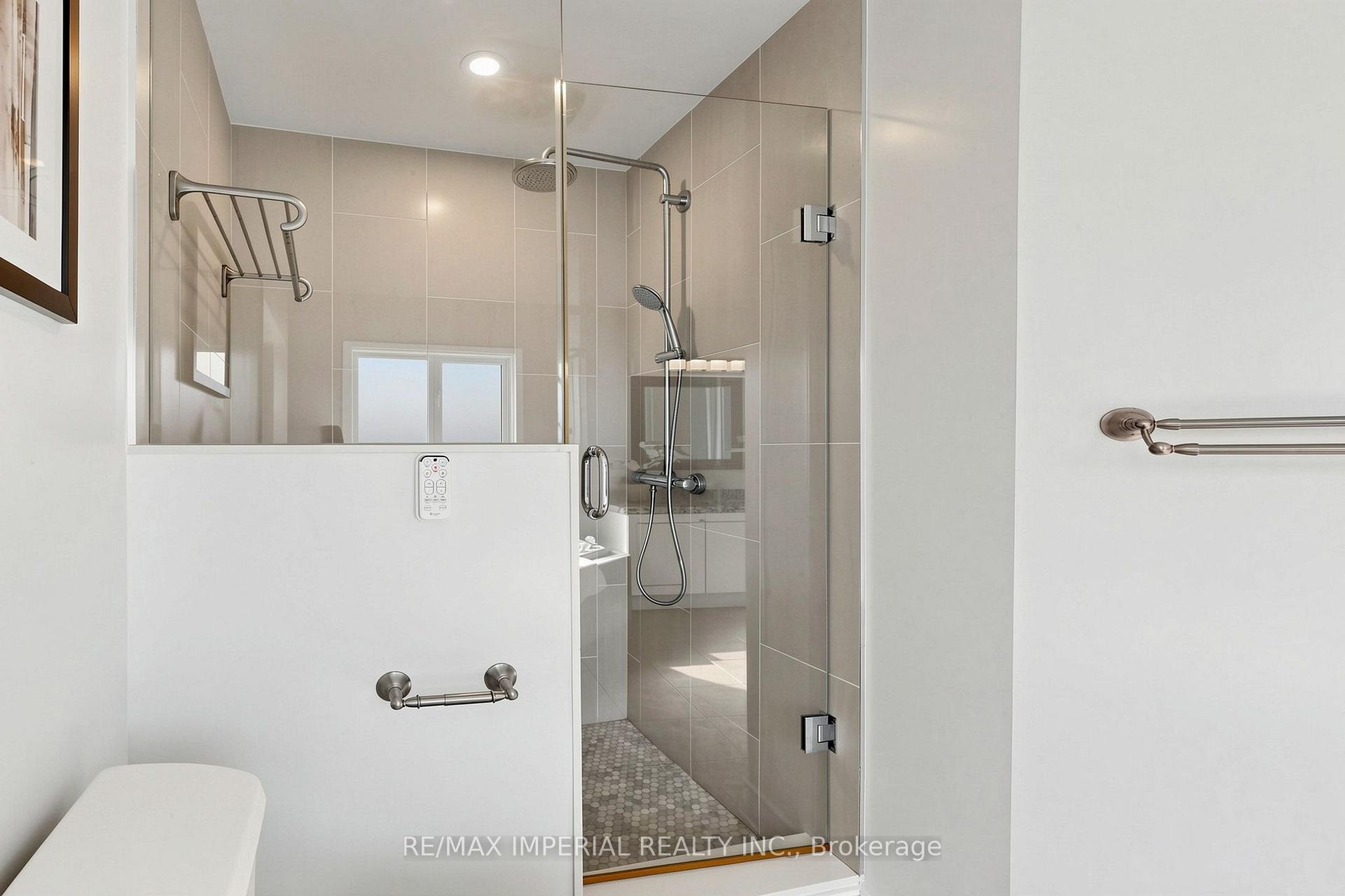 Photo 25 of 53 Rushingbrook Drive, Richmond Hill, Rouge Woods — HOMEH