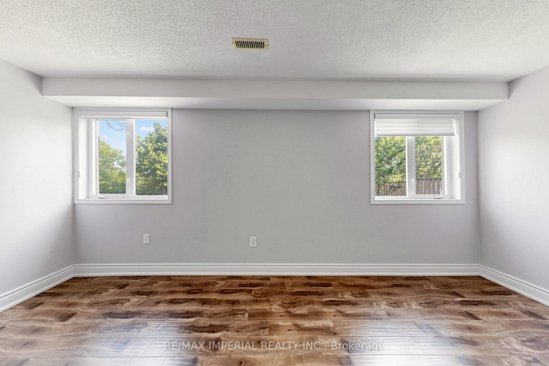 Photo 39 of 53 Rushingbrook Drive, Richmond Hill, Rouge Woods — HOMEH