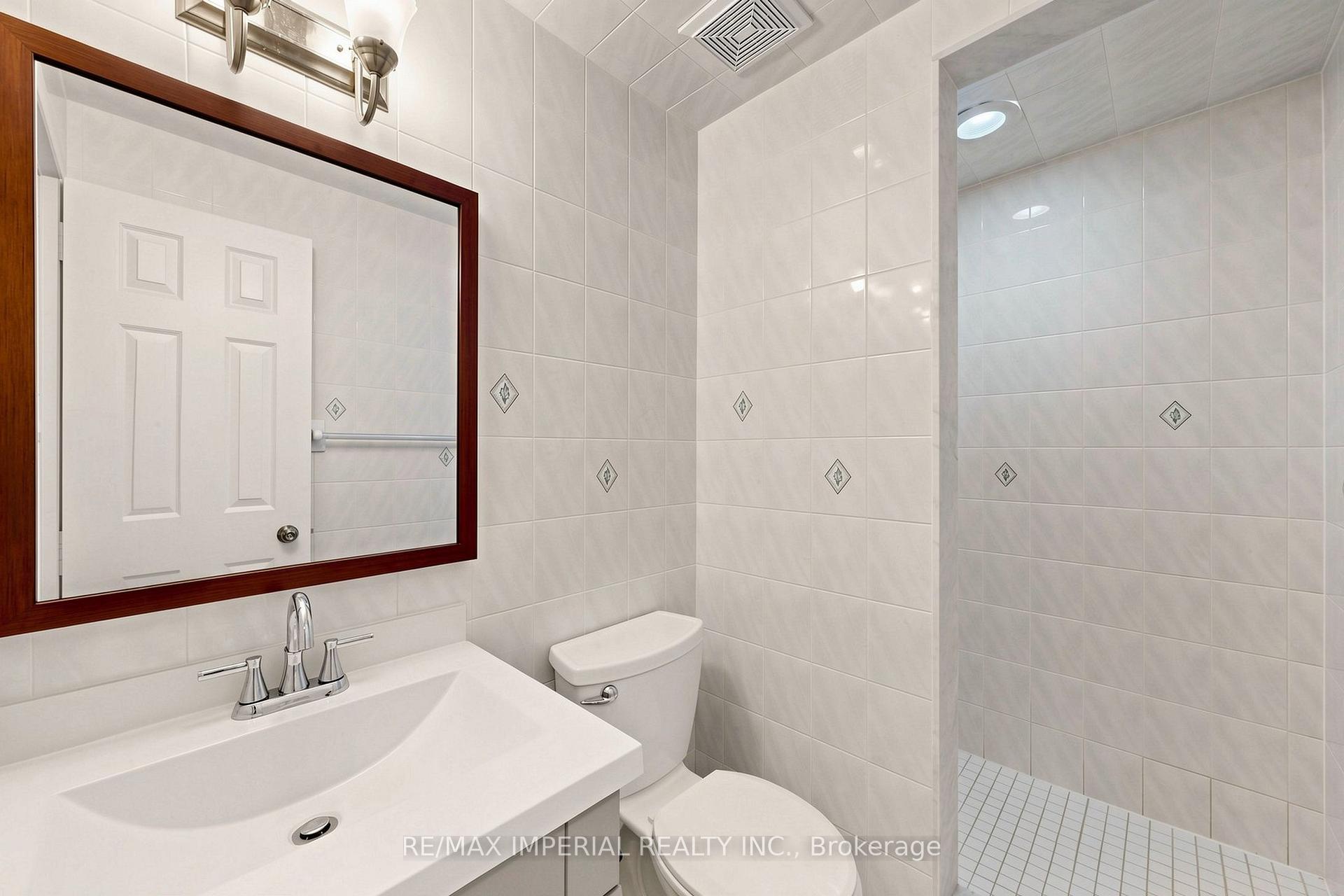 Photo 41 of 53 Rushingbrook Drive, Richmond Hill, Rouge Woods — HOMEH