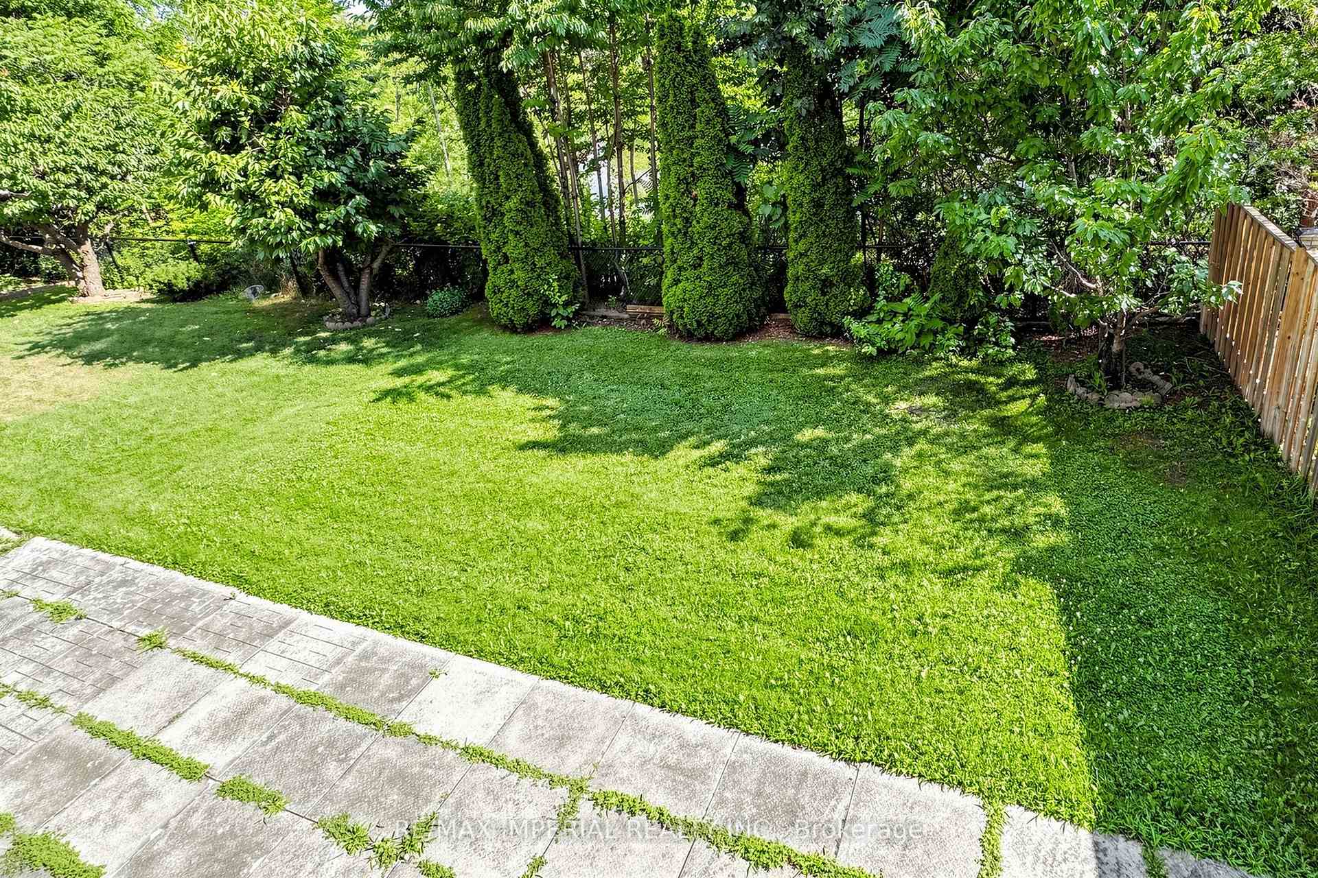 Photo 44 of 53 Rushingbrook Drive, Richmond Hill, Rouge Woods — HOMEH