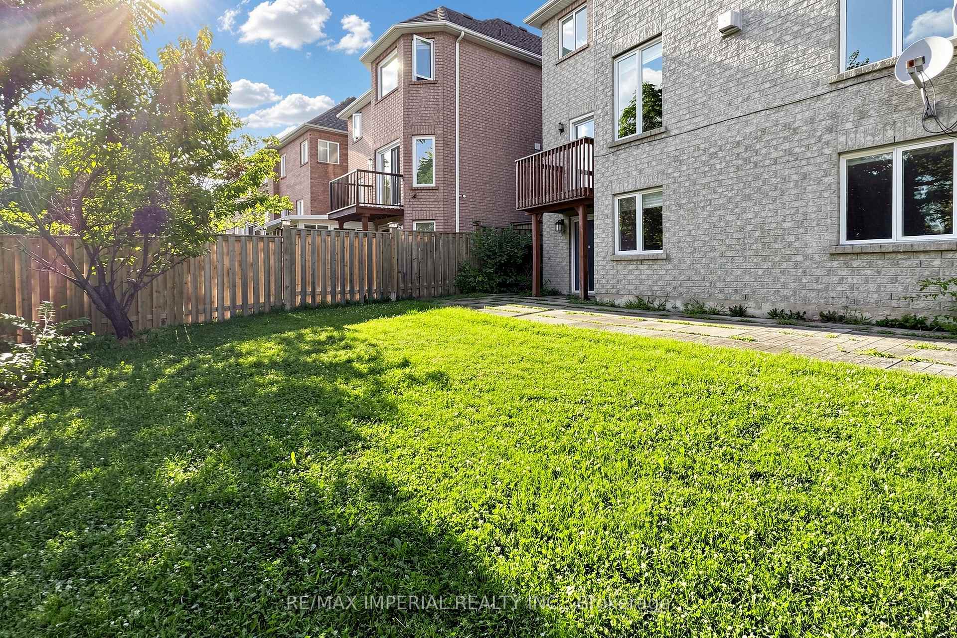 Photo 45 of 53 Rushingbrook Drive, Richmond Hill, Rouge Woods — HOMEH
