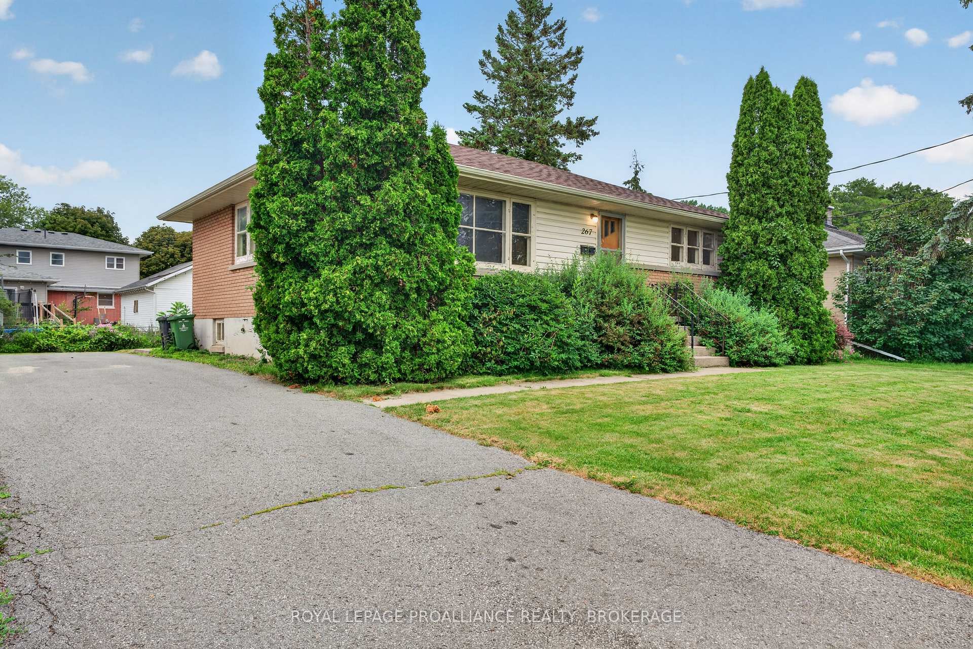 Photo 3 of 267 Lakeview Avenue, Kingston, City SouthWest — HOMEH