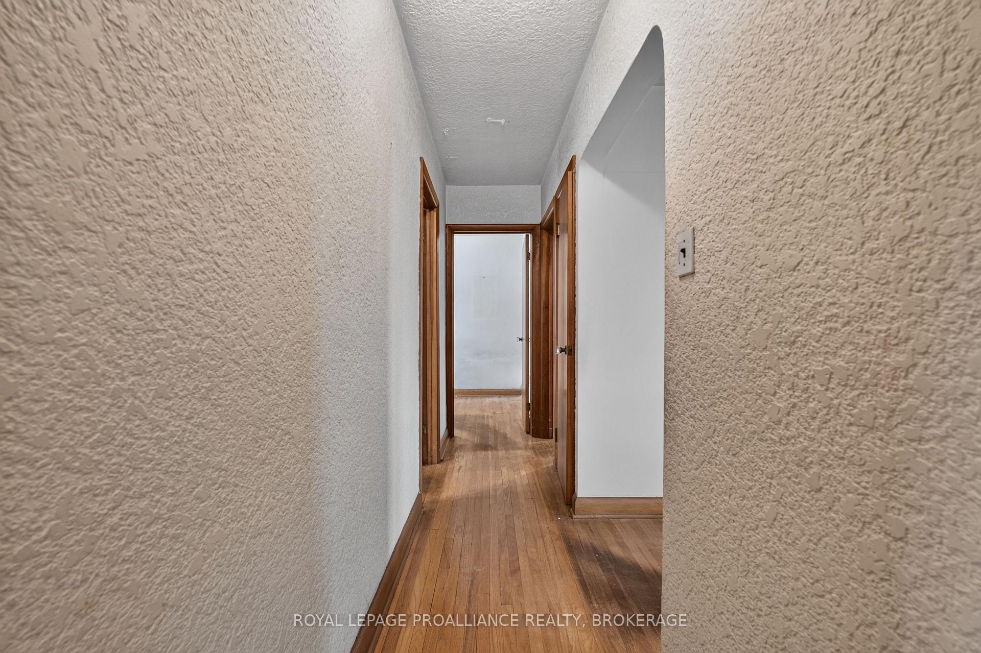 Photo 15 of 267 Lakeview Avenue, Kingston, City SouthWest — HOMEH