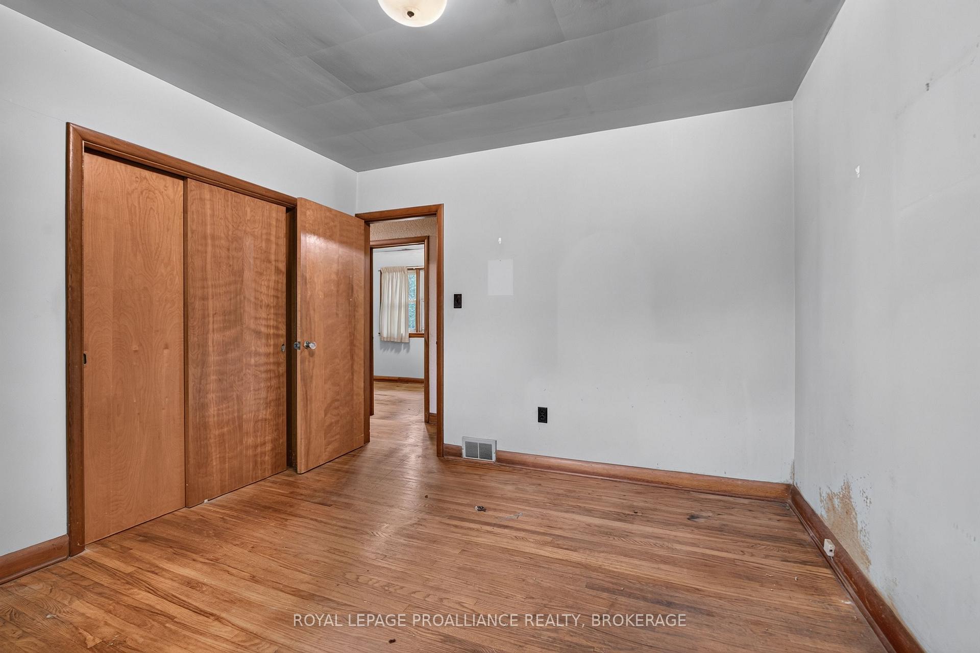 Photo 18 of 267 Lakeview Avenue, Kingston, City SouthWest — HOMEH