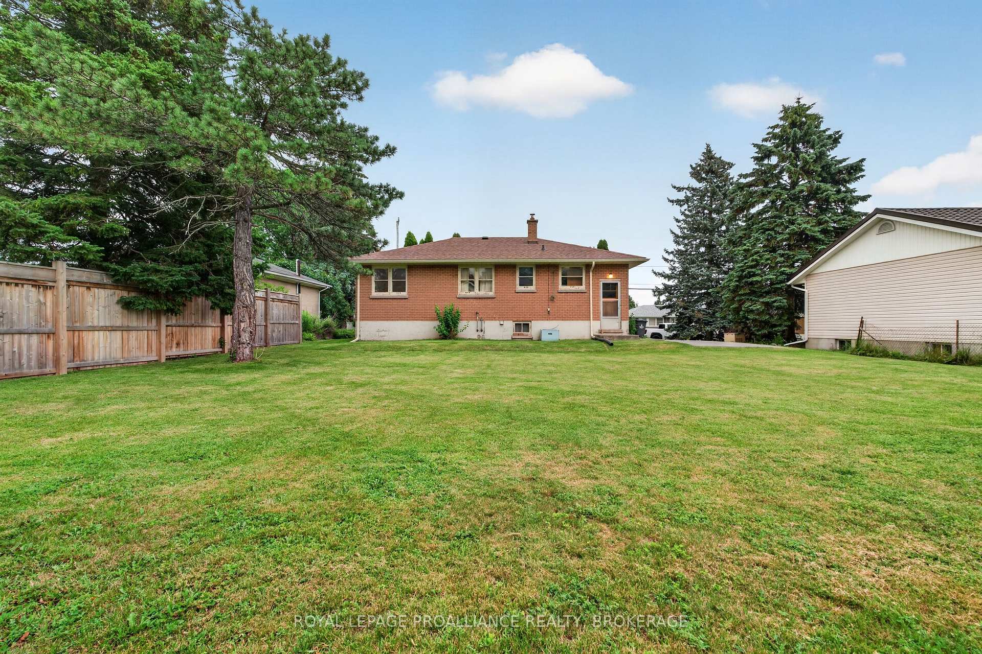 Photo 31 of 267 Lakeview Avenue, Kingston, City SouthWest — HOMEH