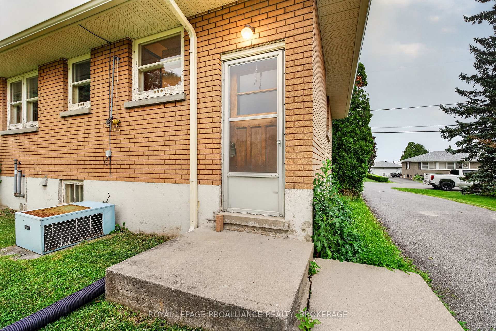 Photo 35 of 267 Lakeview Avenue, Kingston, City SouthWest — HOMEH