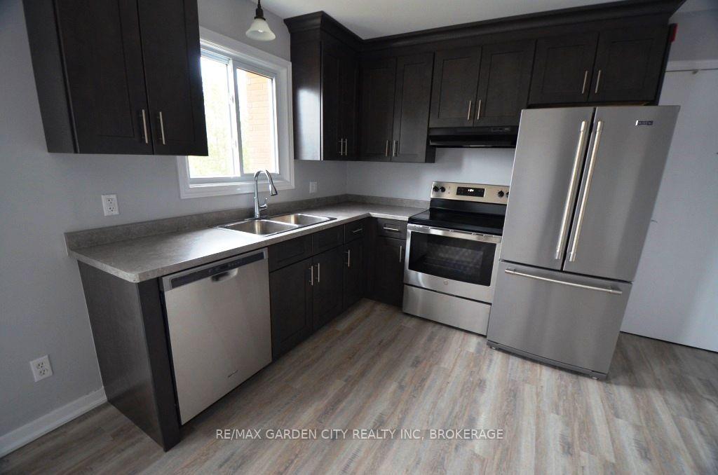Photo 15 of 25 Ottawa Street, St. Catharines, Downtown — HOMEH