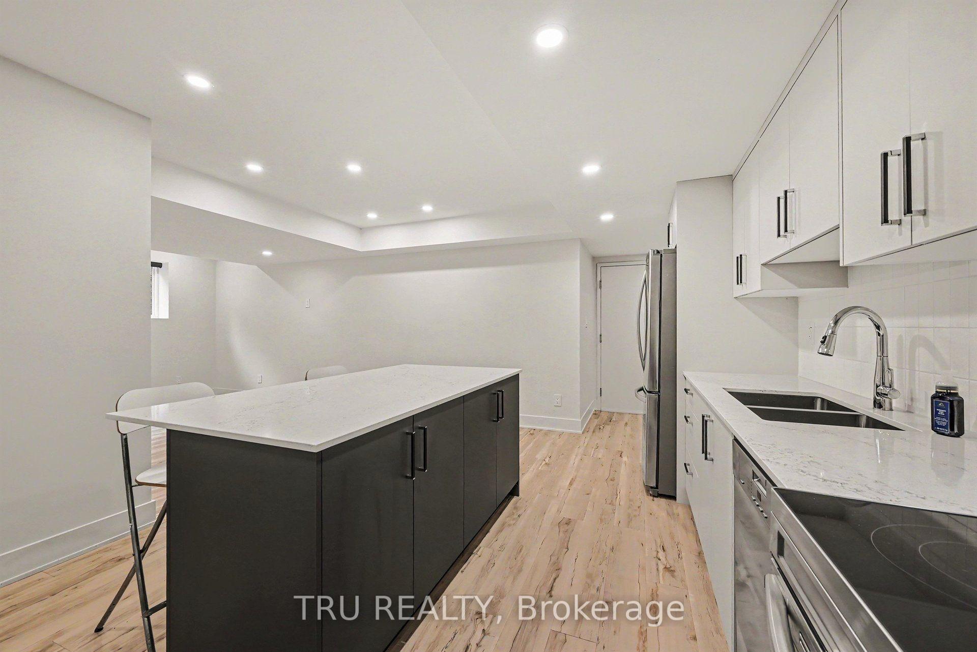 Photo 5 of Unit B, 120 Glynn Avenue, Ottawa, Overbrook — HOMEH