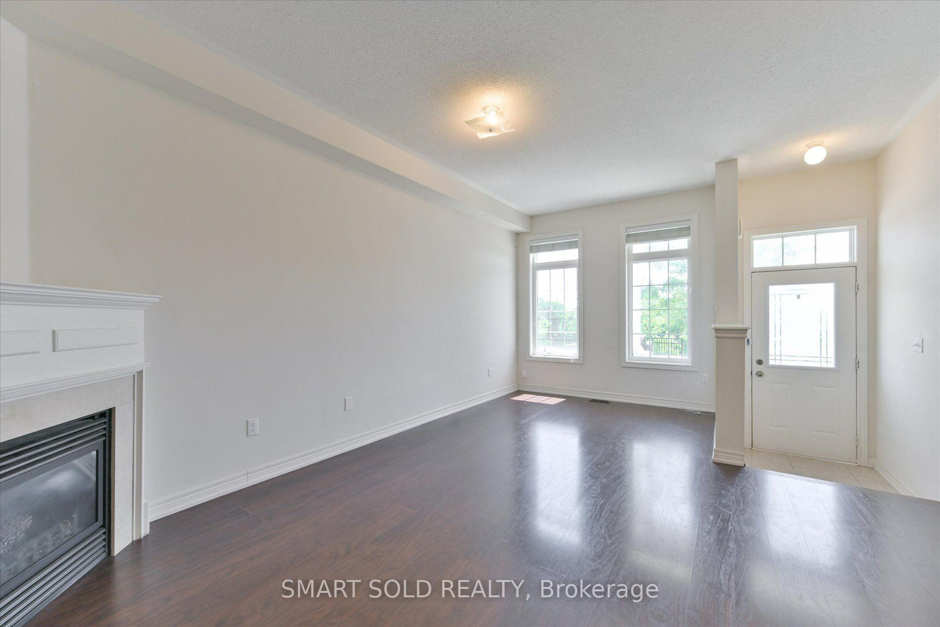 Photo 3 of 76 Christian Ritter Drive, Markham, Berczy — HOMEH