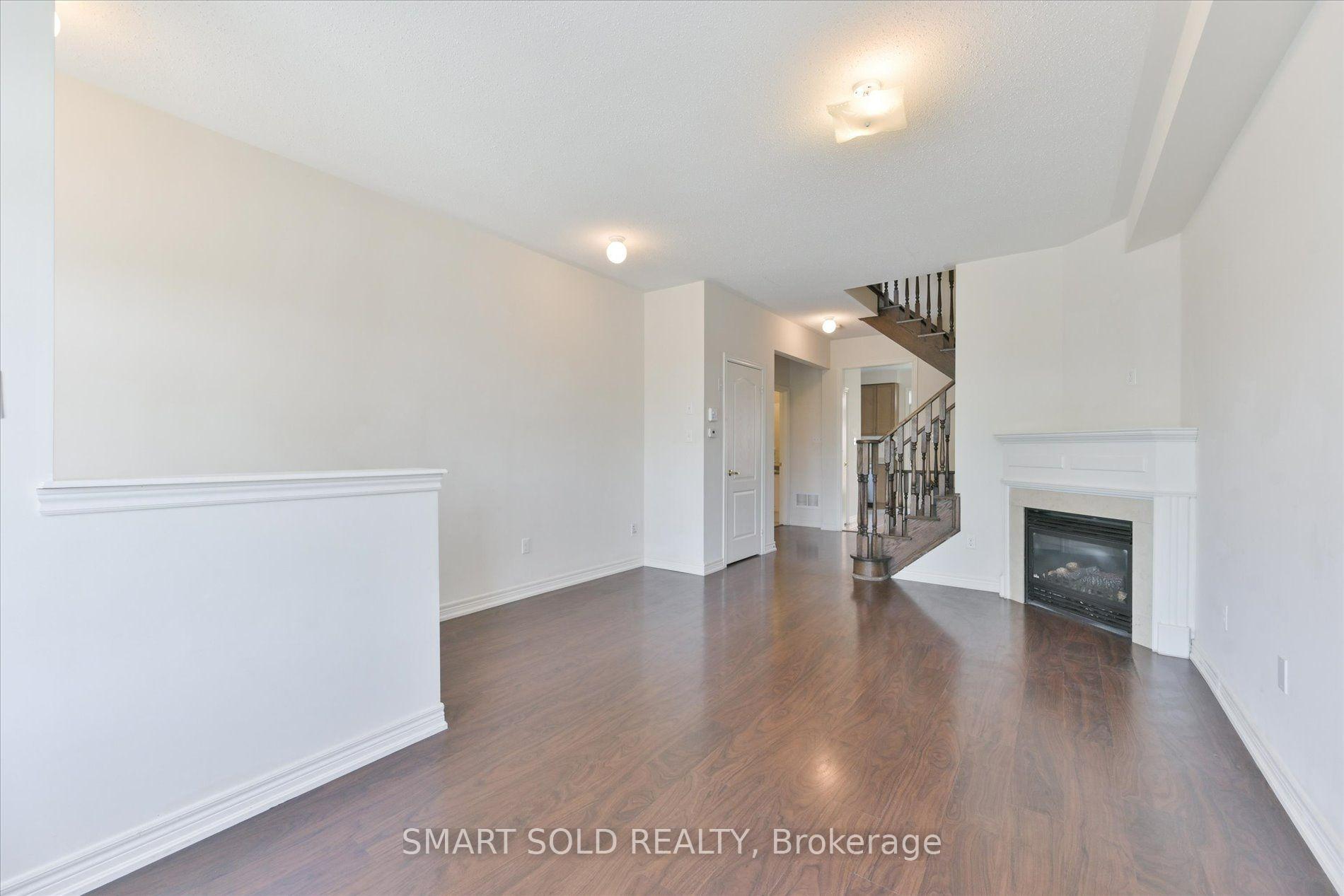 Photo 5 of 76 Christian Ritter Drive, Markham, Berczy — HOMEH