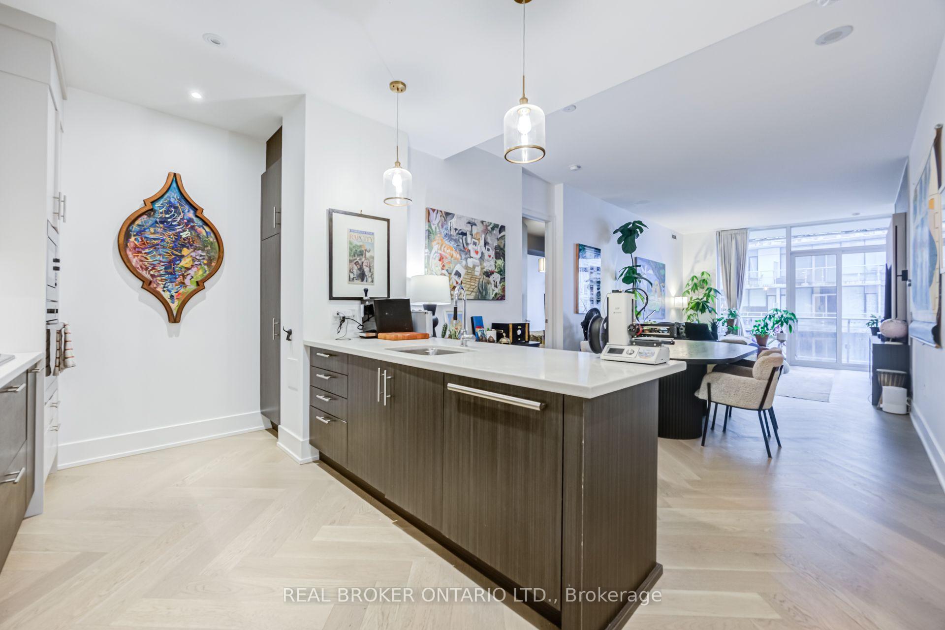 Photo 3 of Unit 916, 29 Queens Quay E, Toronto, Waterfront Communities — HOMEH
