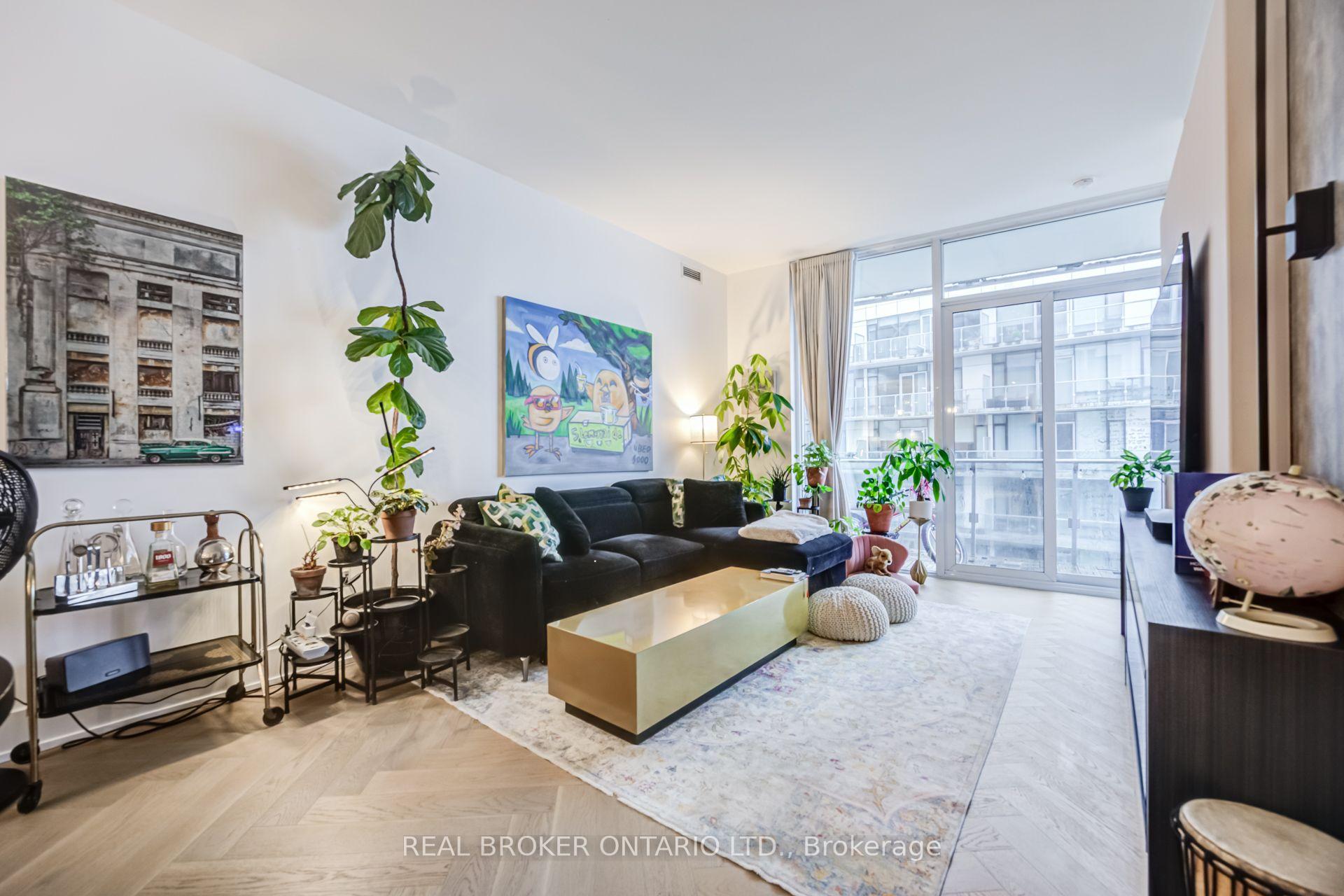 Photo 8 of Unit 916, 29 Queens Quay E, Toronto, Waterfront Communities — HOMEH