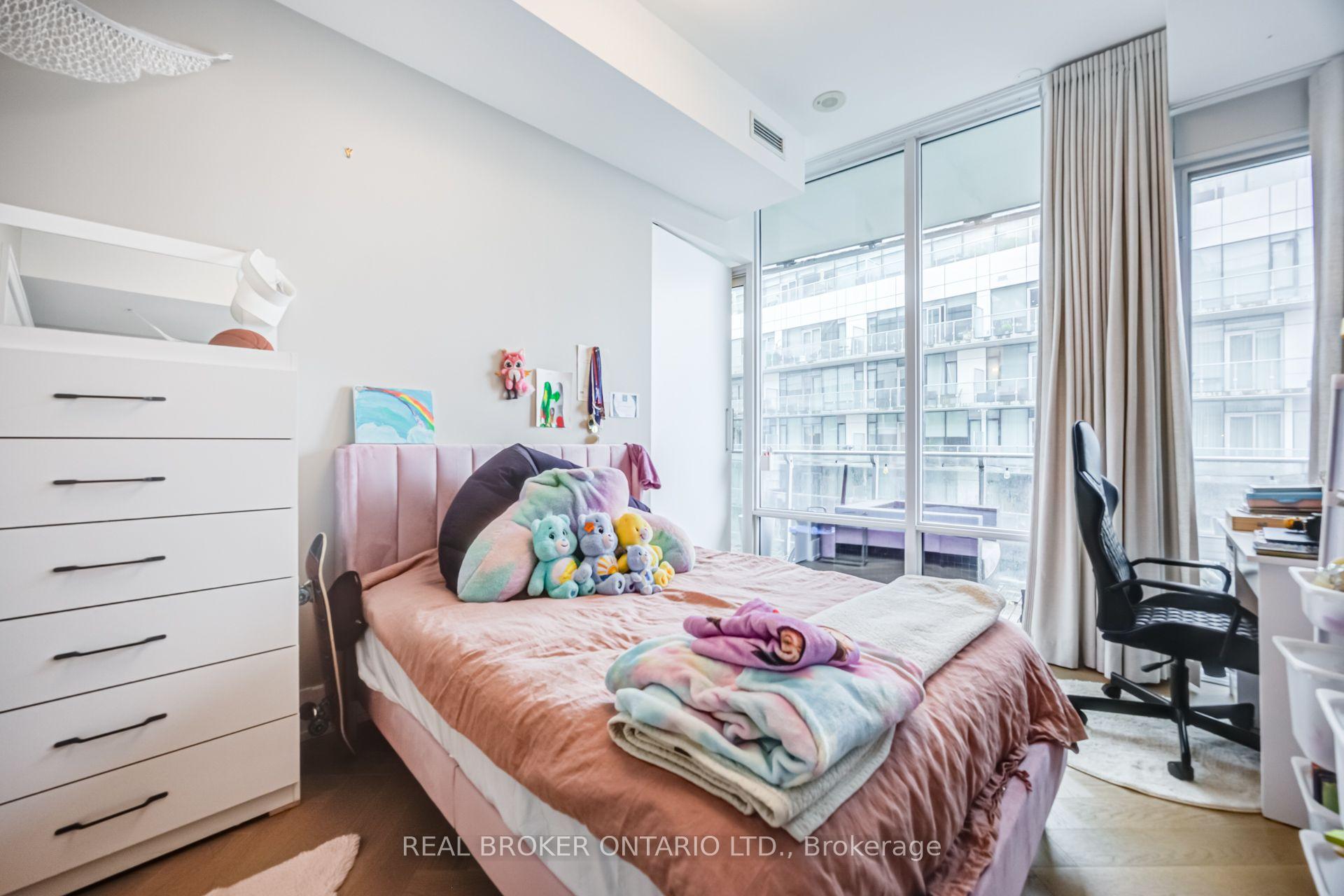 Photo 12 of Unit 916, 29 Queens Quay E, Toronto, Waterfront Communities — HOMEH