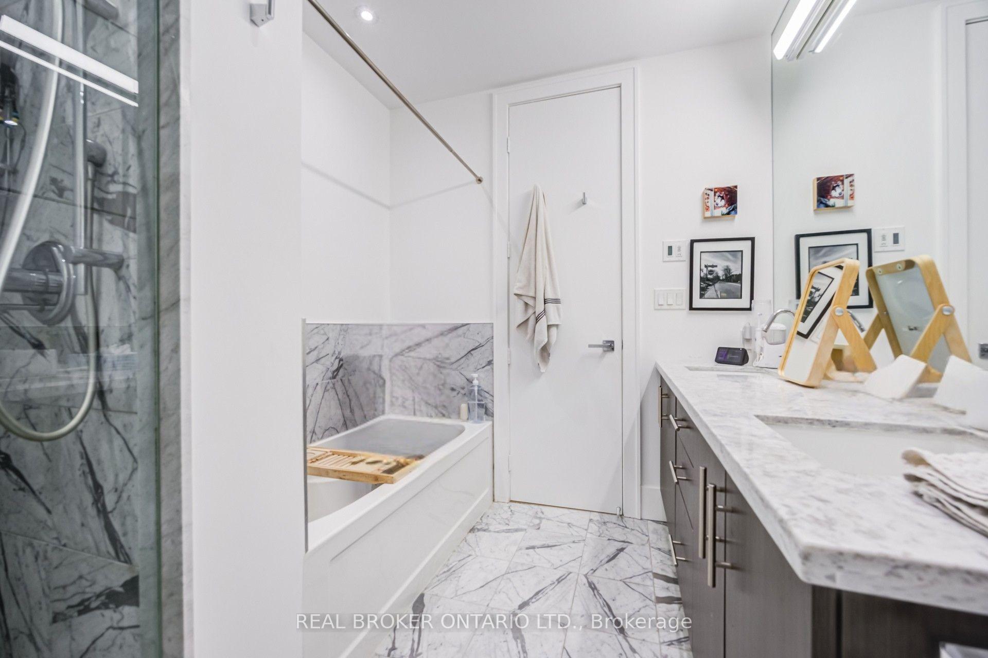 Photo 19 of Unit 916, 29 Queens Quay E, Toronto, Waterfront Communities — HOMEH