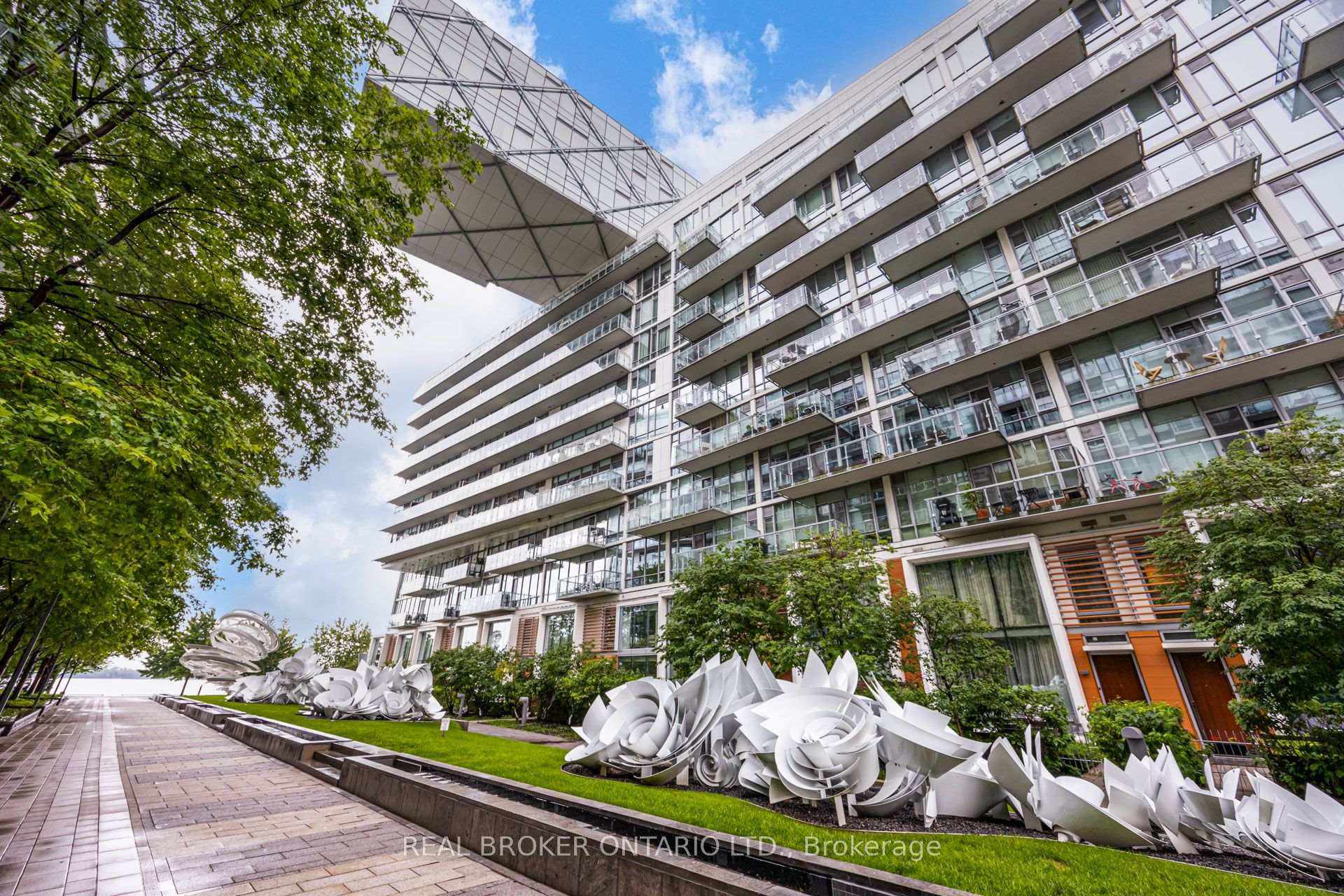 Photo 25 of Unit 916, 29 Queens Quay E, Toronto, Waterfront Communities — HOMEH