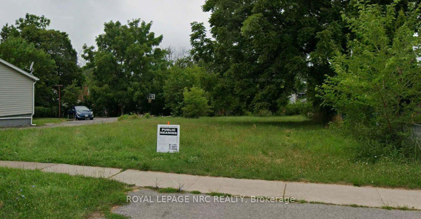 Photo 3 of 42 St. Paul Street W, St. Catharines, Ridley — HOMEH