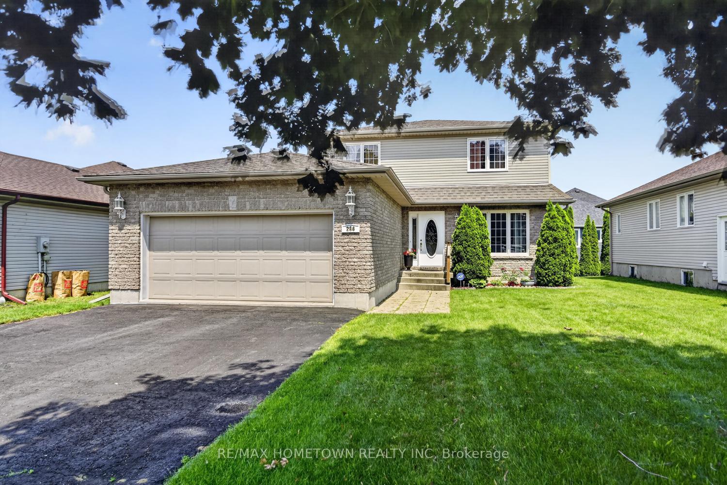 Photo 2 of 286 Beley Street, Brockville, Brockville — HOMEH