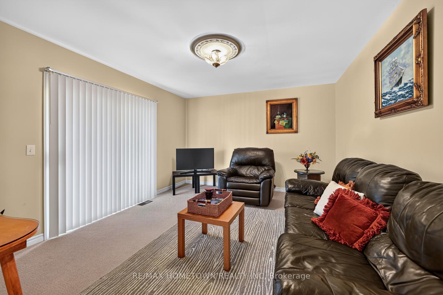 Photo 17 of 286 Beley Street, Brockville, Brockville — HOMEH