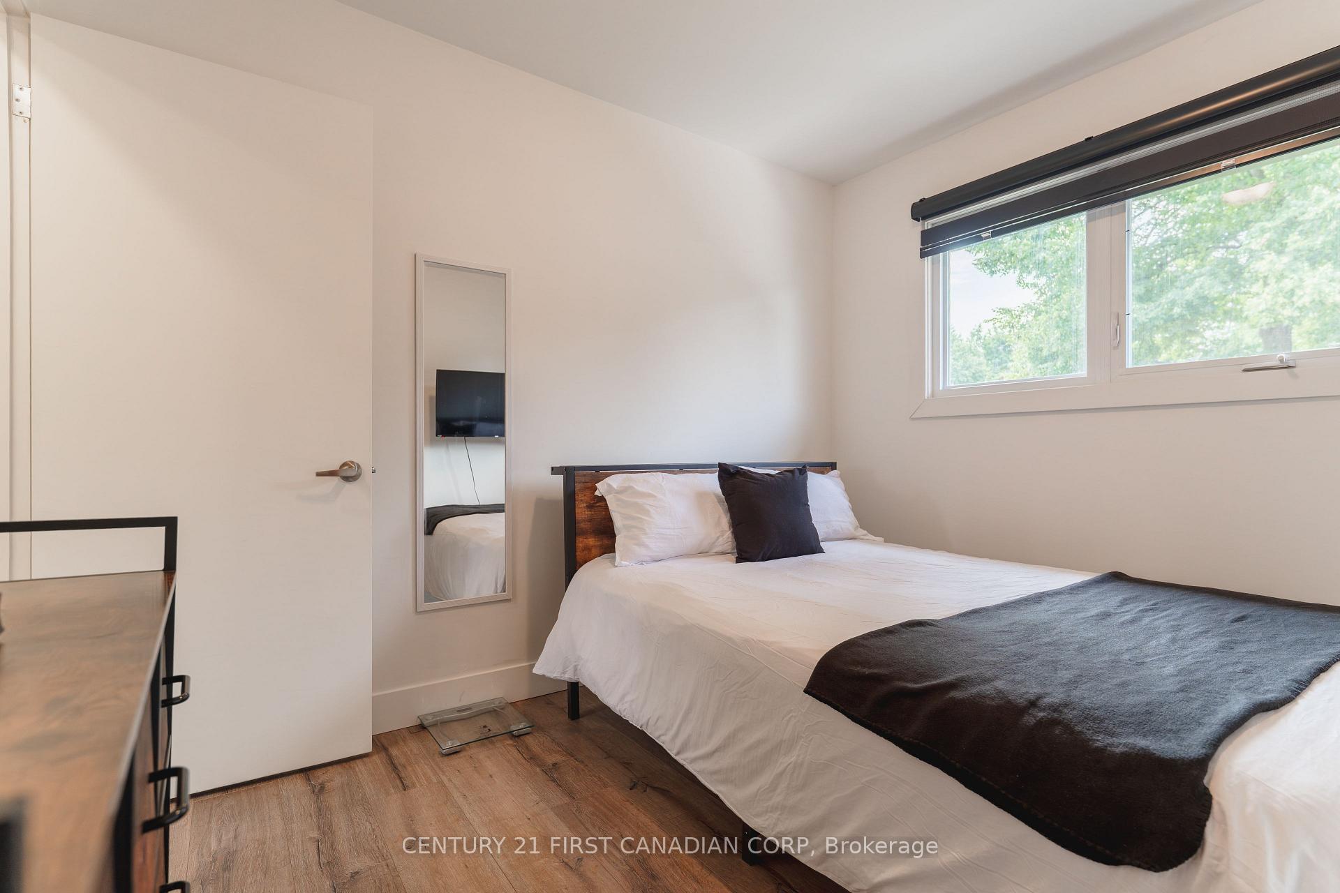 Photo 20 of 32 Mendip Crescent, London, South Y — HOMEH