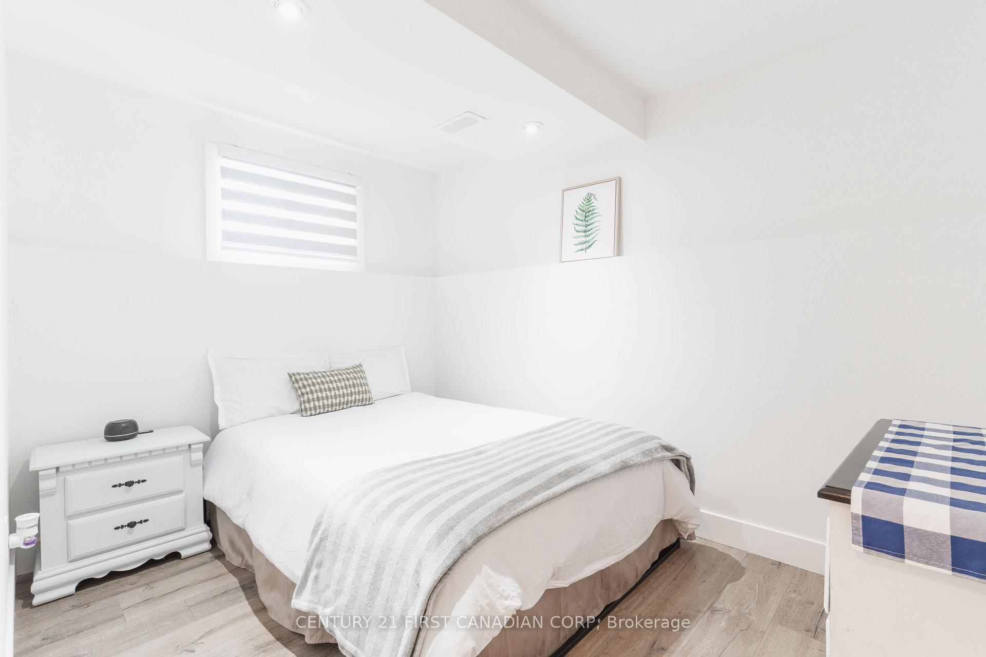 Photo 32 of 32 Mendip Crescent, London, South Y — HOMEH
