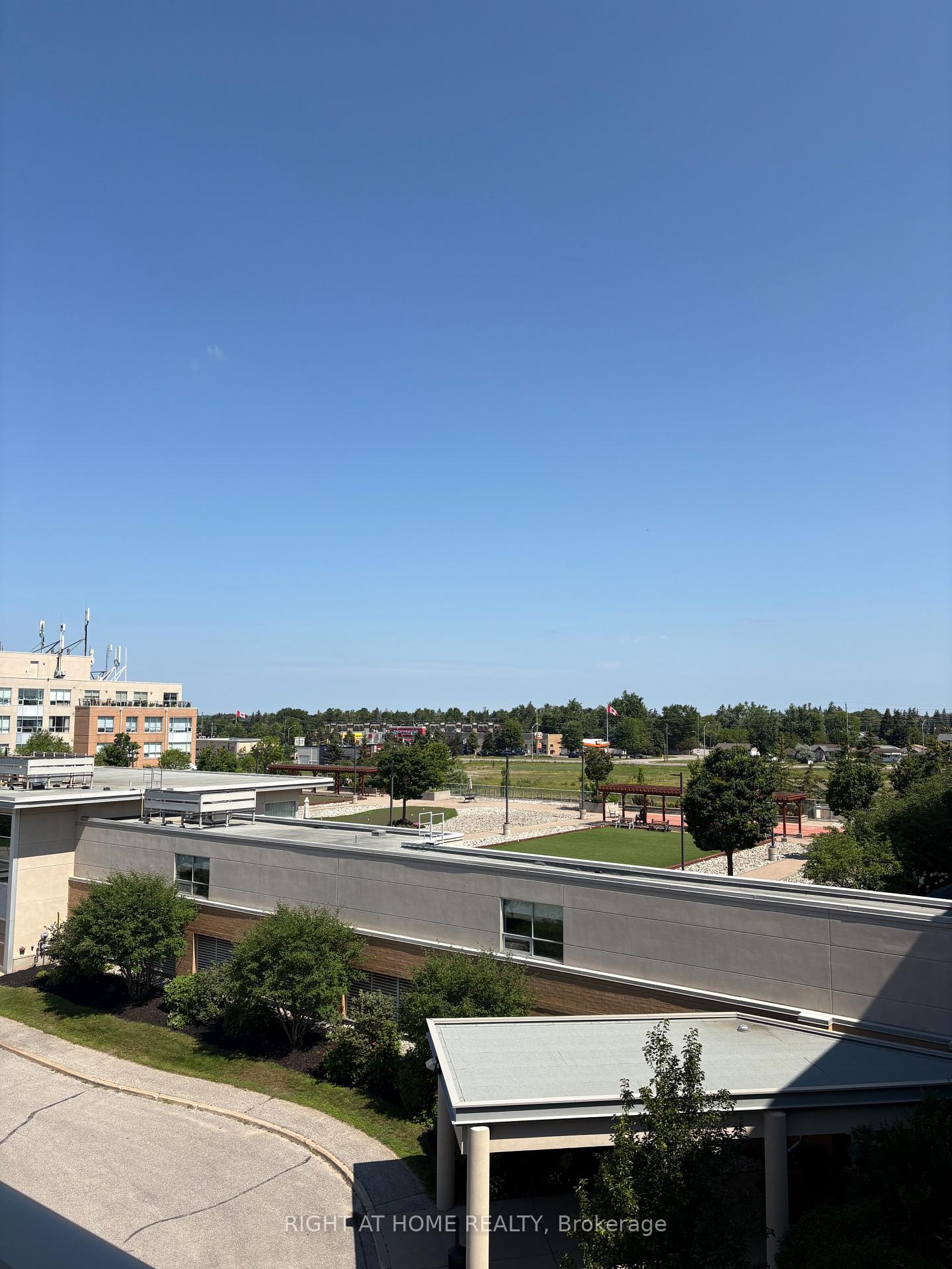 Photo 24 of Unit 404, 94 Dean Avenue, Barrie, Painswick South — HOMEH
