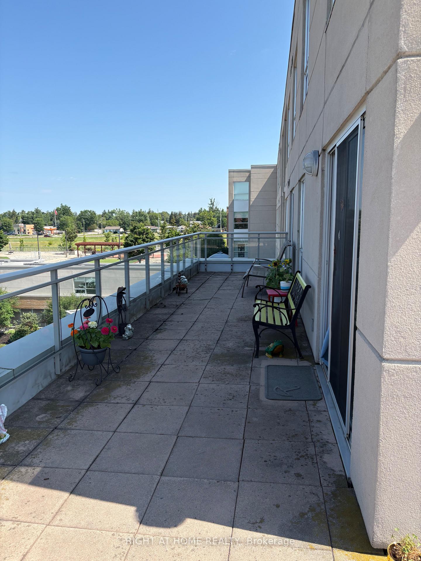 Photo 27 of Unit 404, 94 Dean Avenue, Barrie, Painswick South — HOMEH