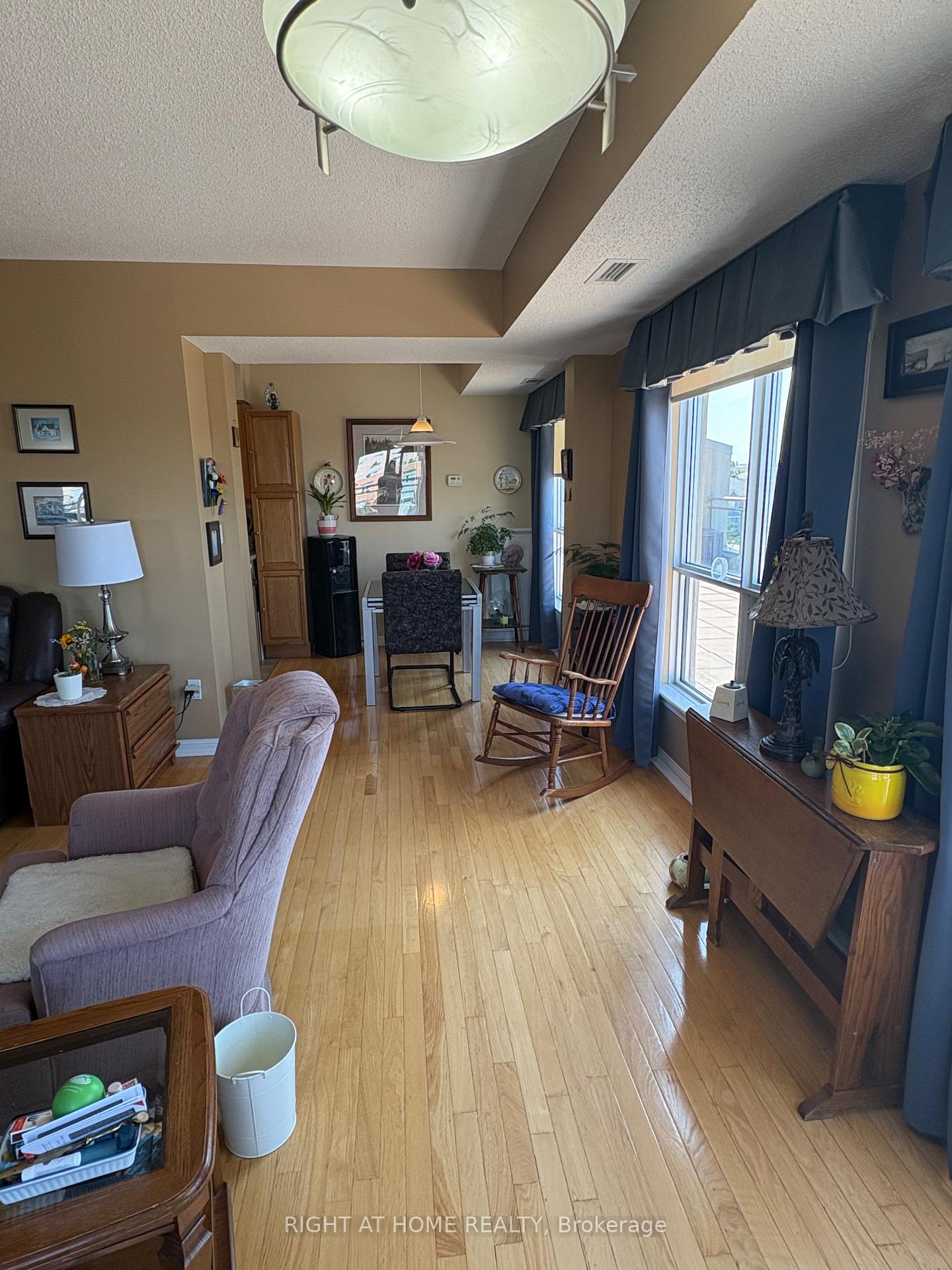 Photo 38 of Unit 404, 94 Dean Avenue, Barrie, Painswick South — HOMEH