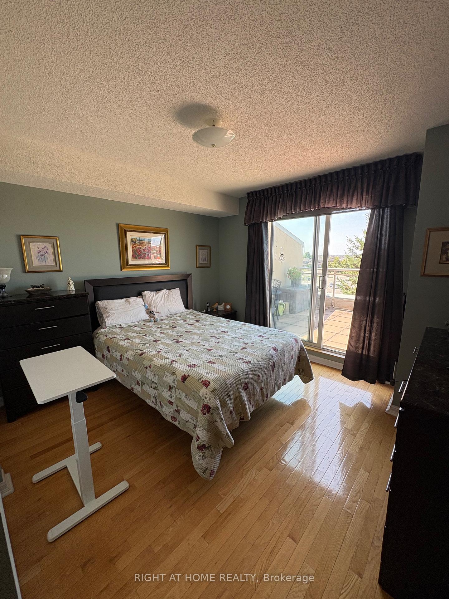 Photo 41 of Unit 404, 94 Dean Avenue, Barrie, Painswick South — HOMEH