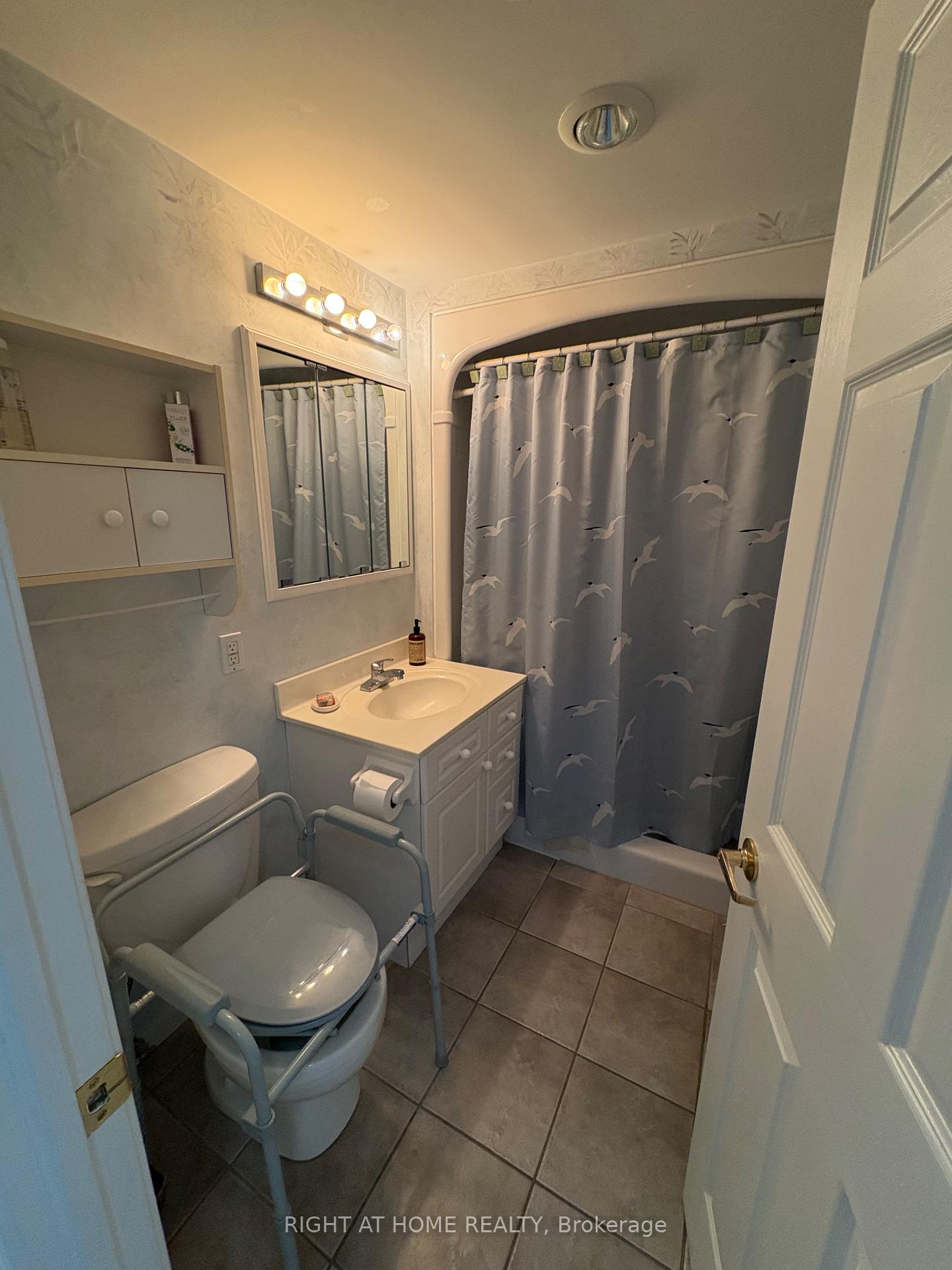 Photo 42 of Unit 404, 94 Dean Avenue, Barrie, Painswick South — HOMEH