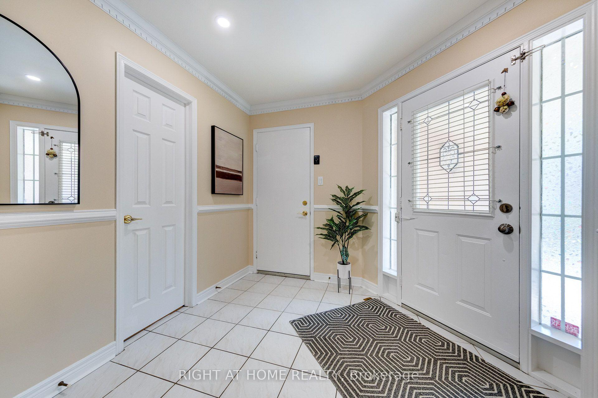 Photo 3 of 1552 Otonabee Drive, Pickering, Amberlea — HOMEH