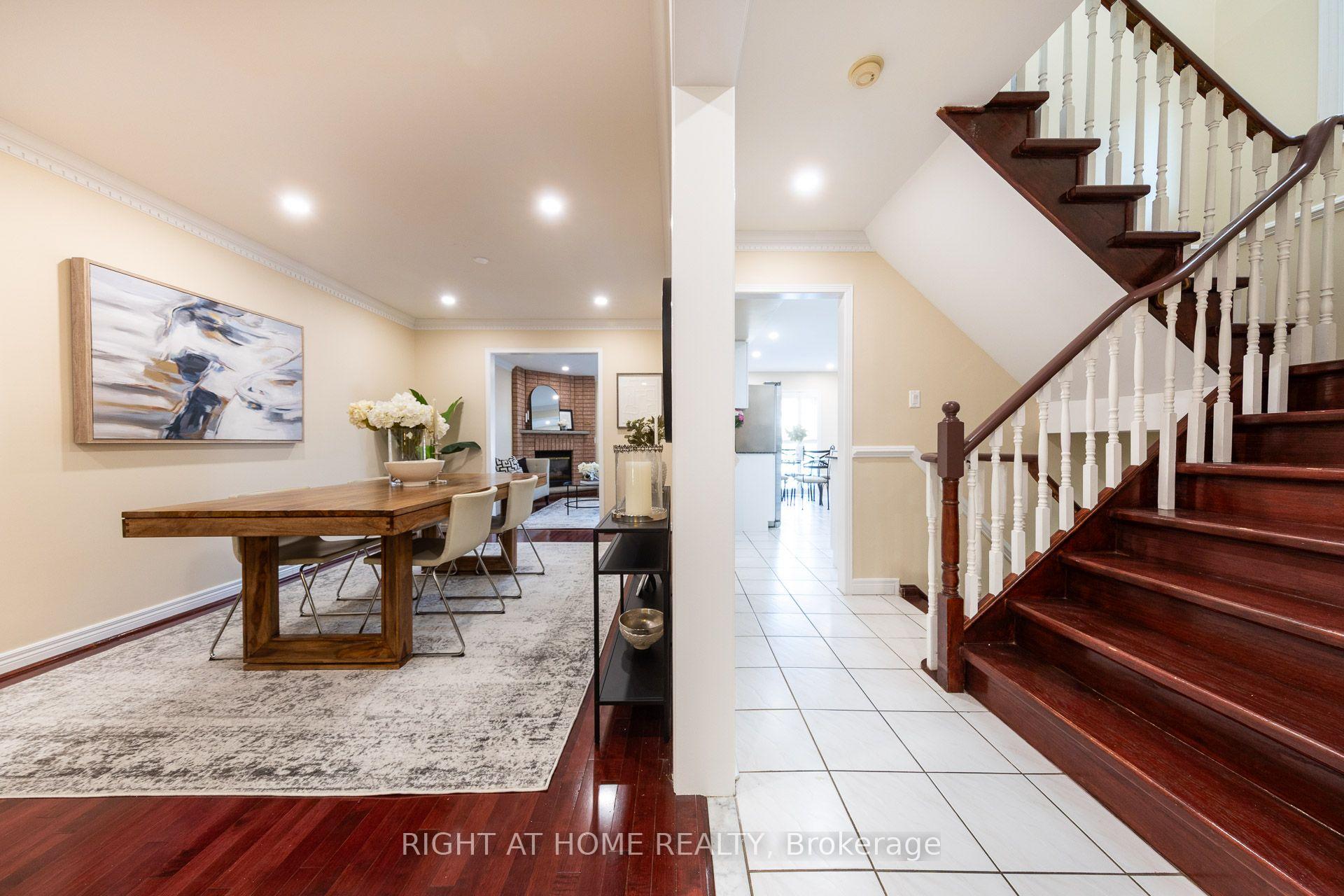 Photo 5 of 1552 Otonabee Drive, Pickering, Amberlea — HOMEH